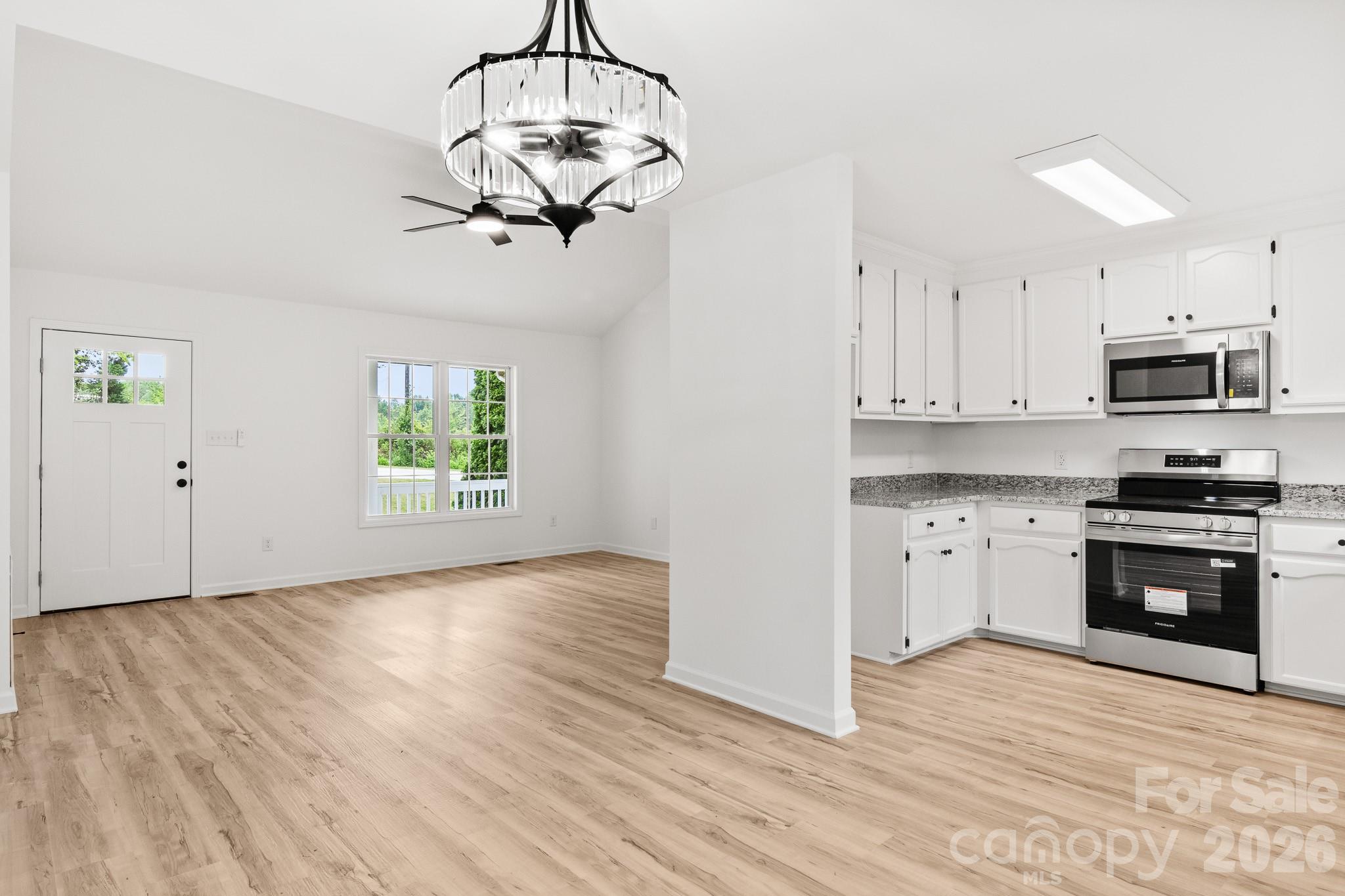 2931 Greenleaf Road — Clover