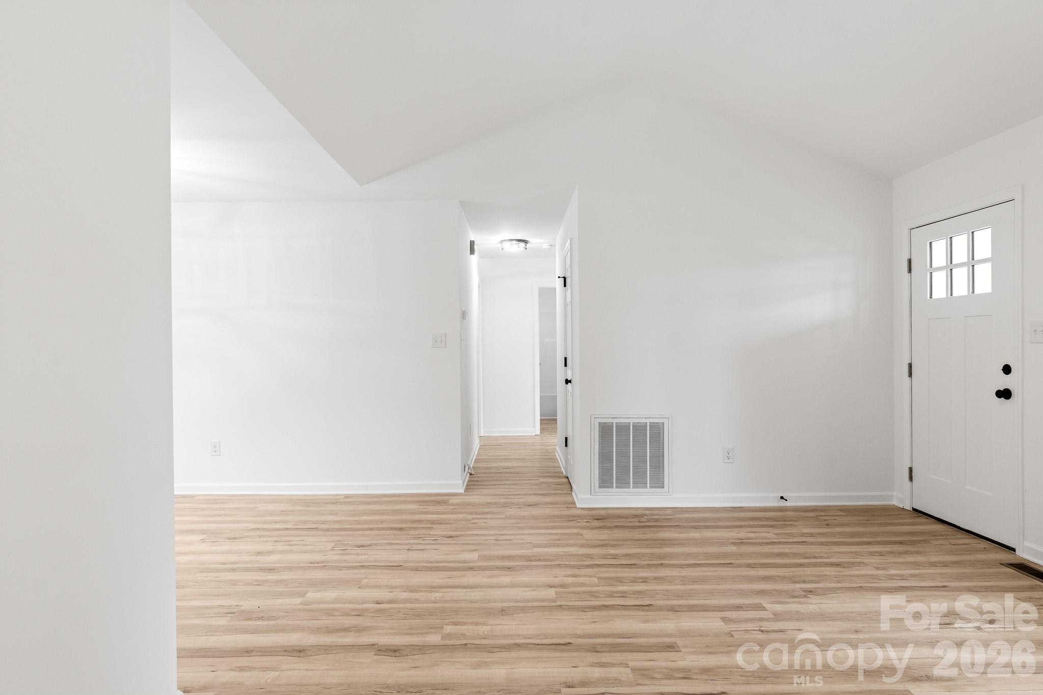 2931 Greenleaf Road — Clover
