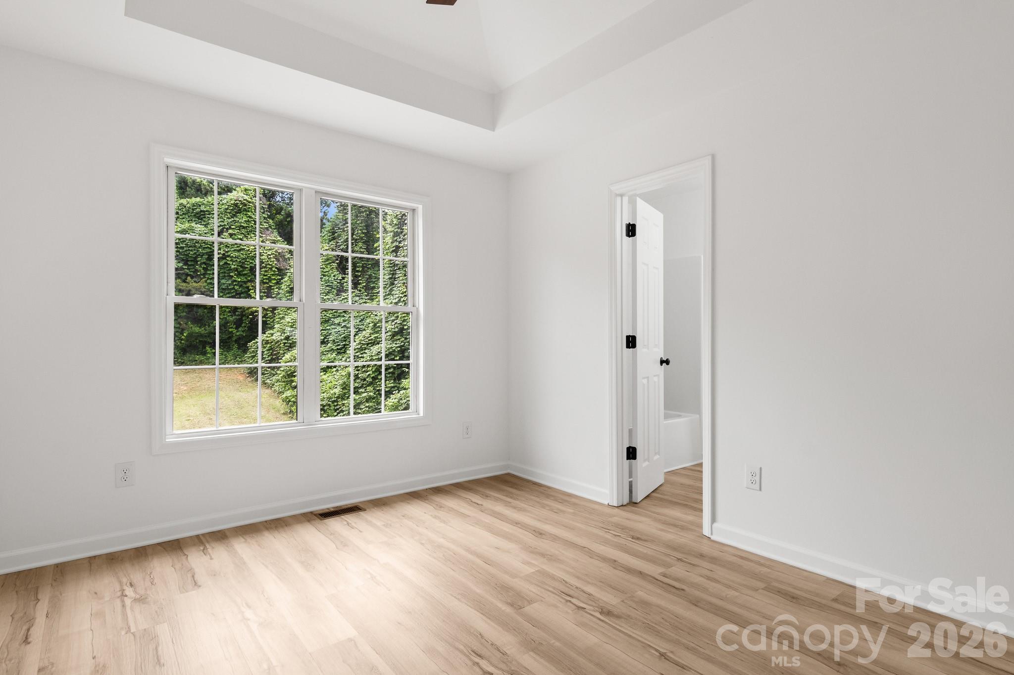 2931 Greenleaf Road — Clover