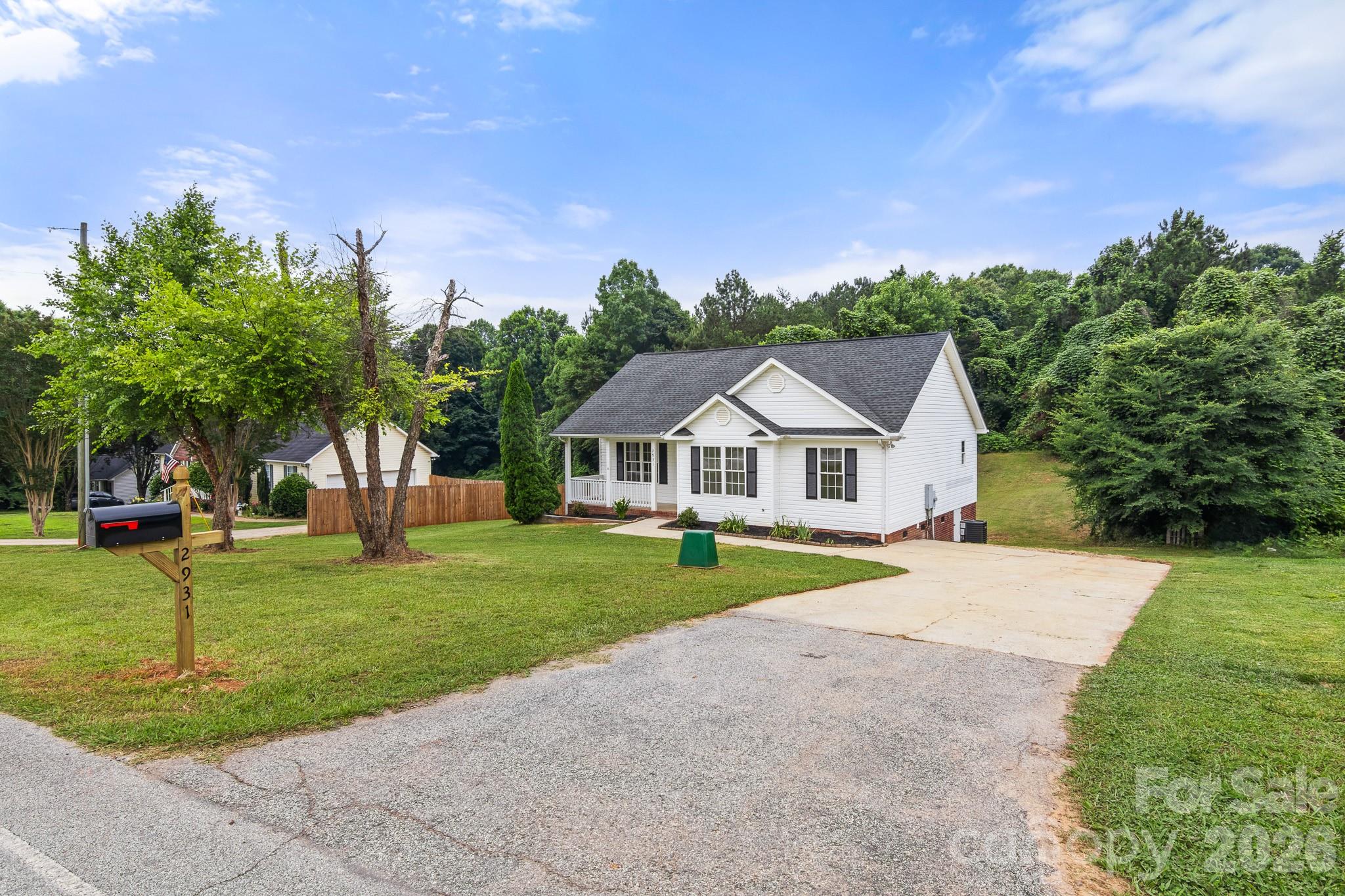 2931 Greenleaf Road — Clover