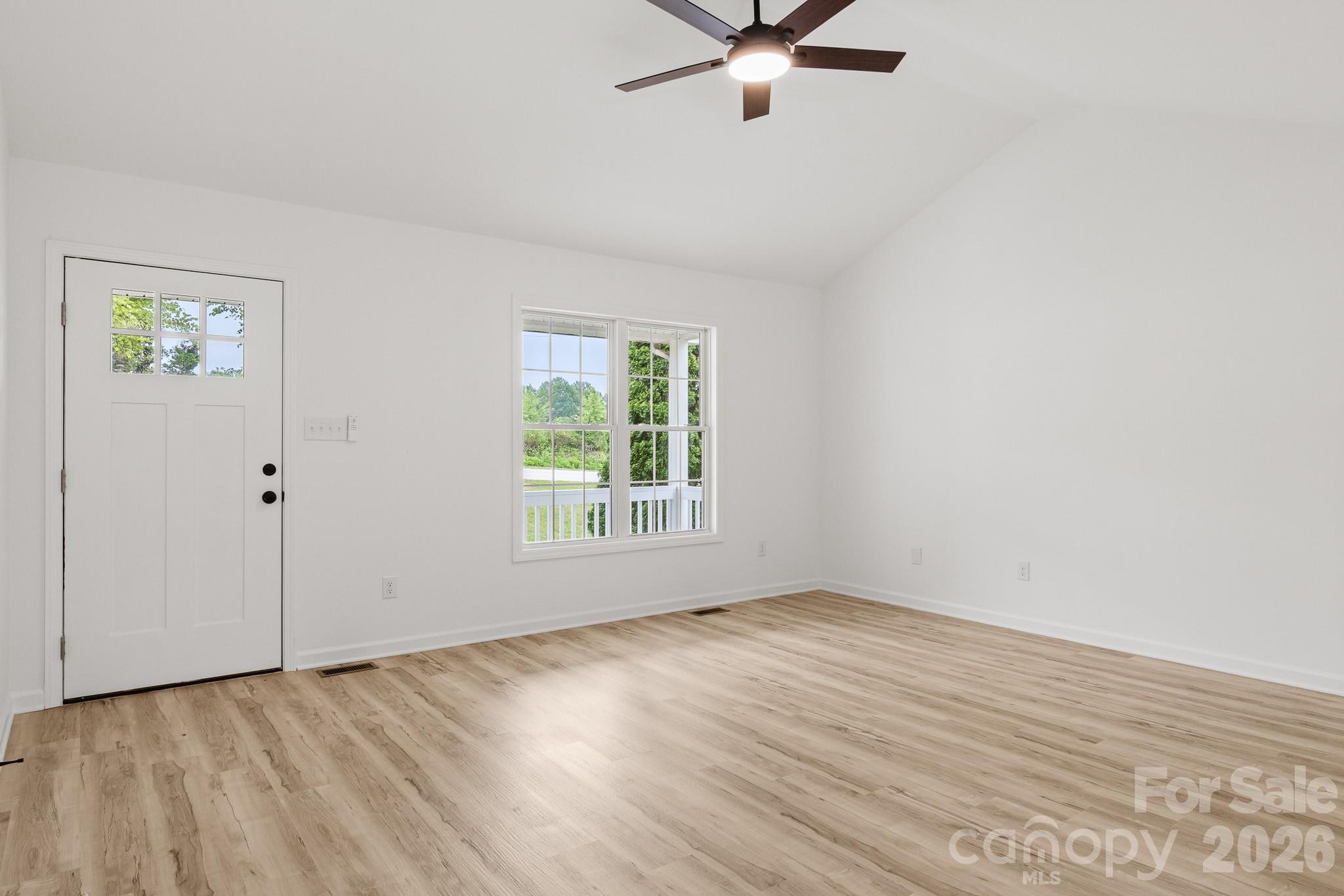 2931 Greenleaf Road — Clover