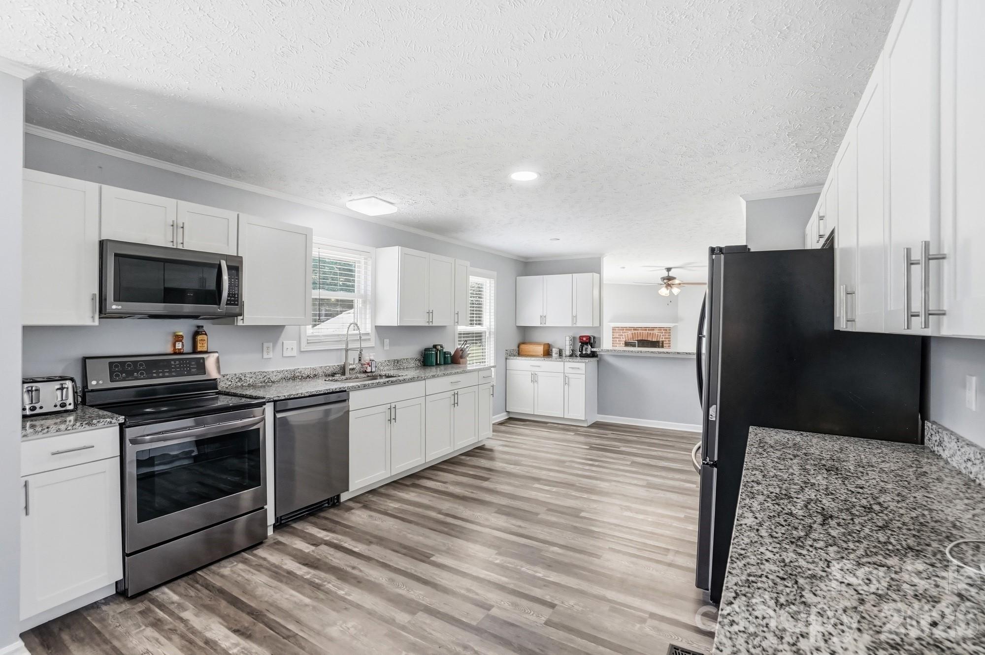288 Farris Road — Clover