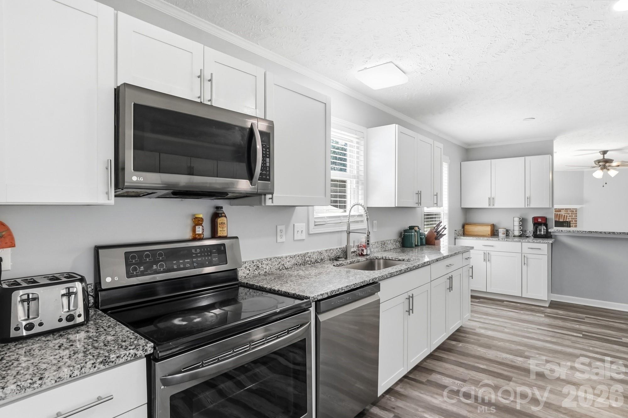 288 Farris Road — Clover