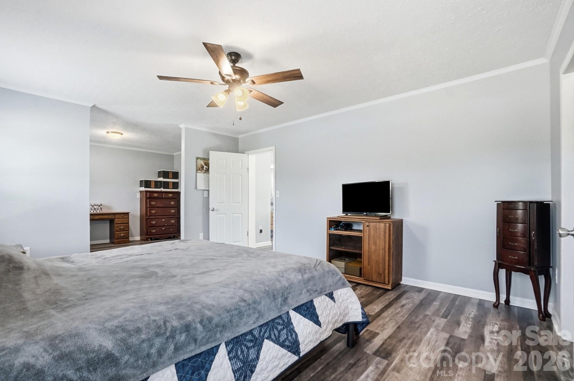 288 Farris Road — Clover