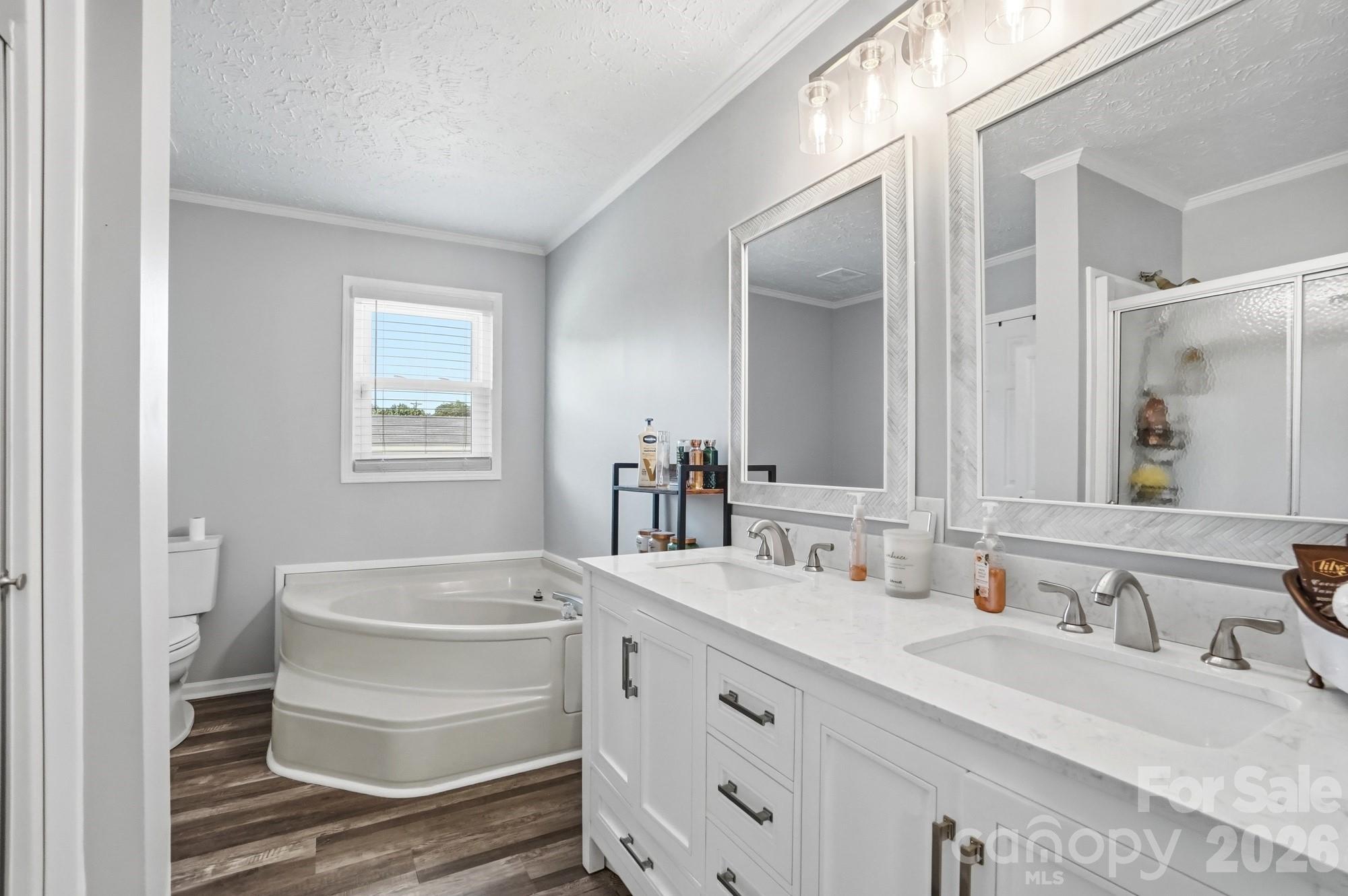 288 Farris Road — Clover