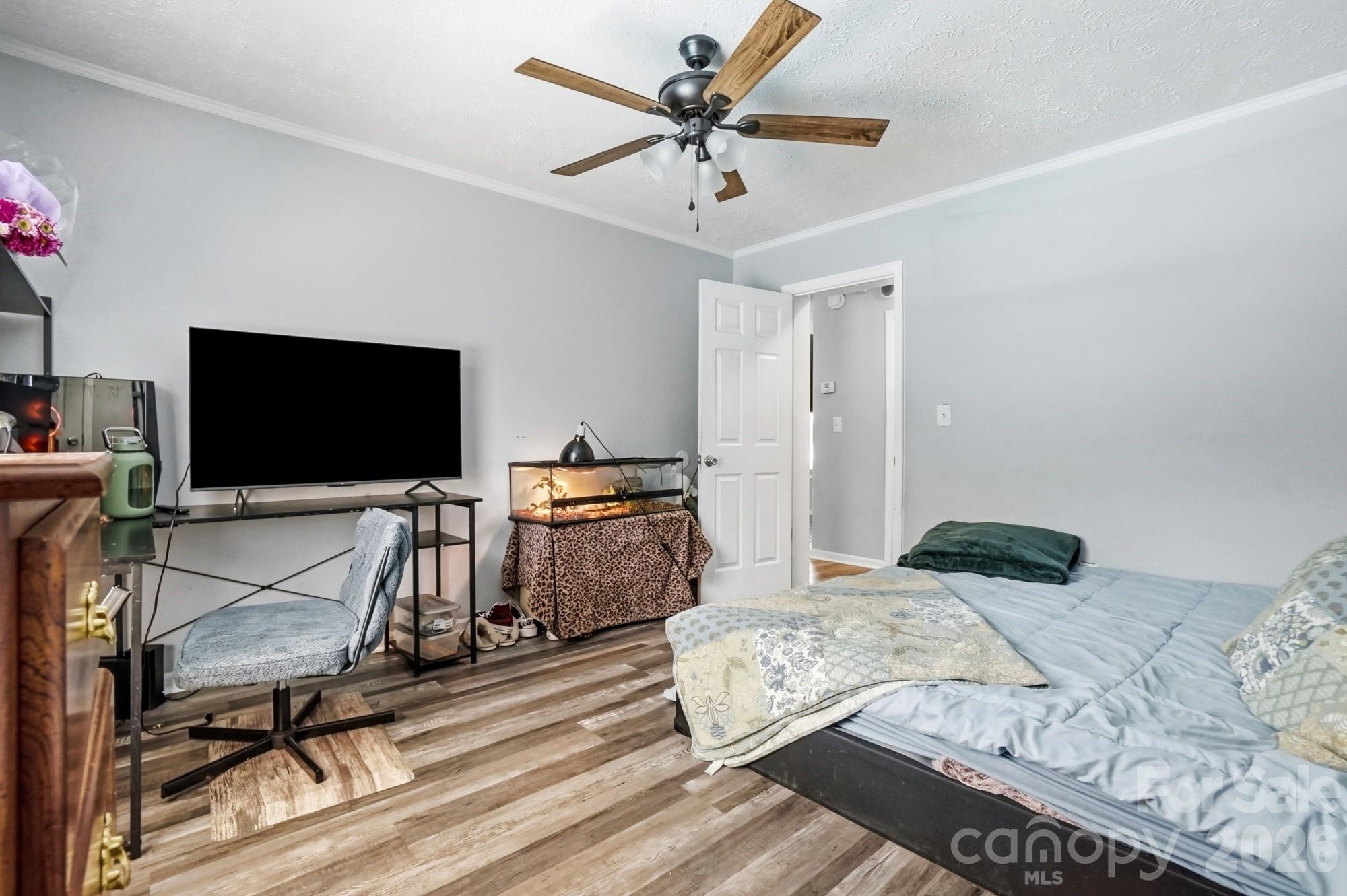 288 Farris Road — Clover