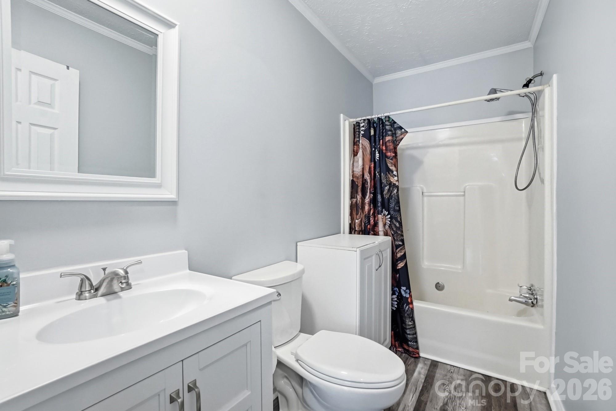 288 Farris Road — Clover