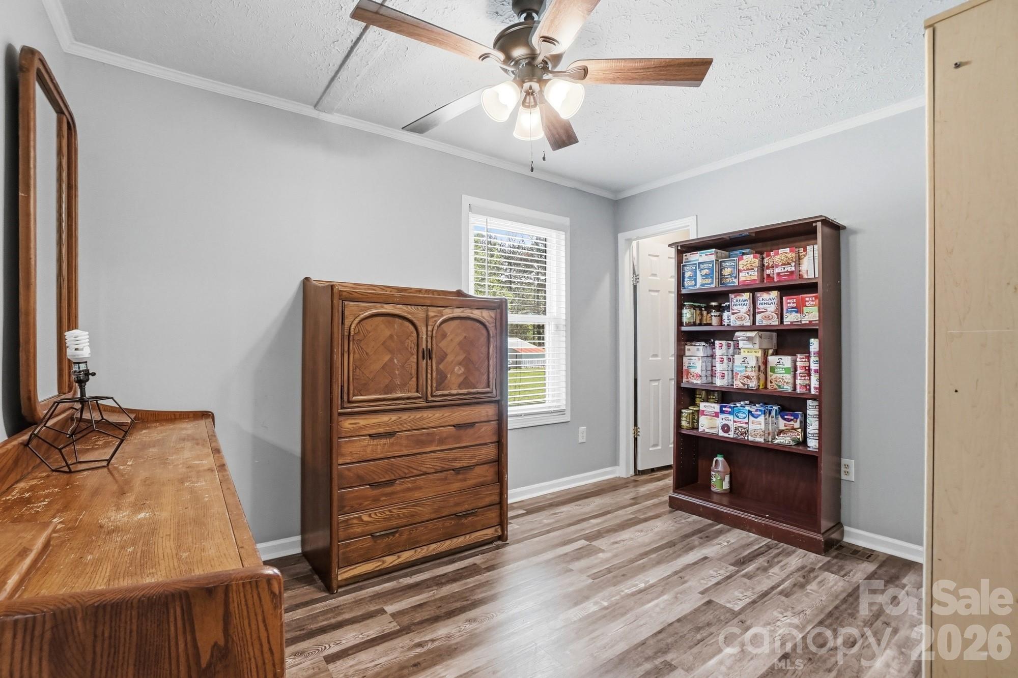 288 Farris Road — Clover