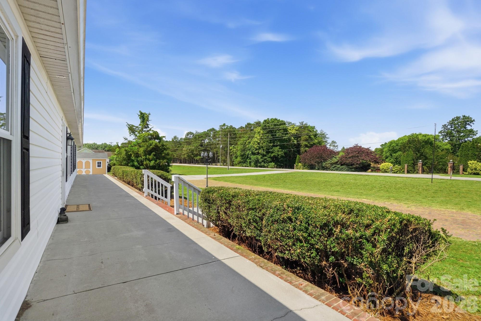 288 Farris Road — Clover
