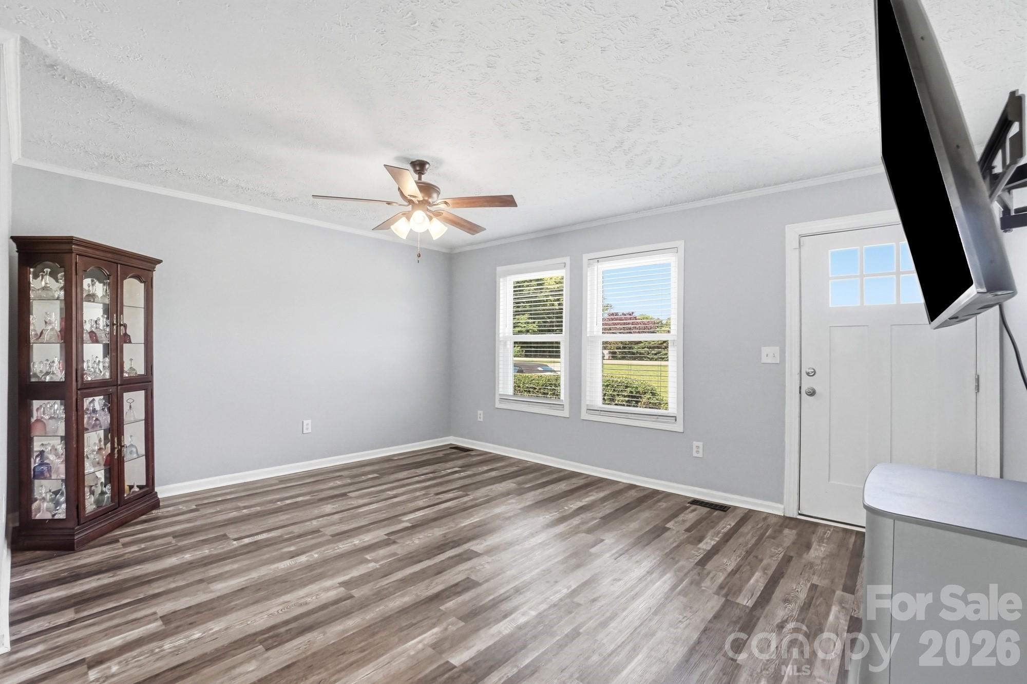 288 Farris Road — Clover