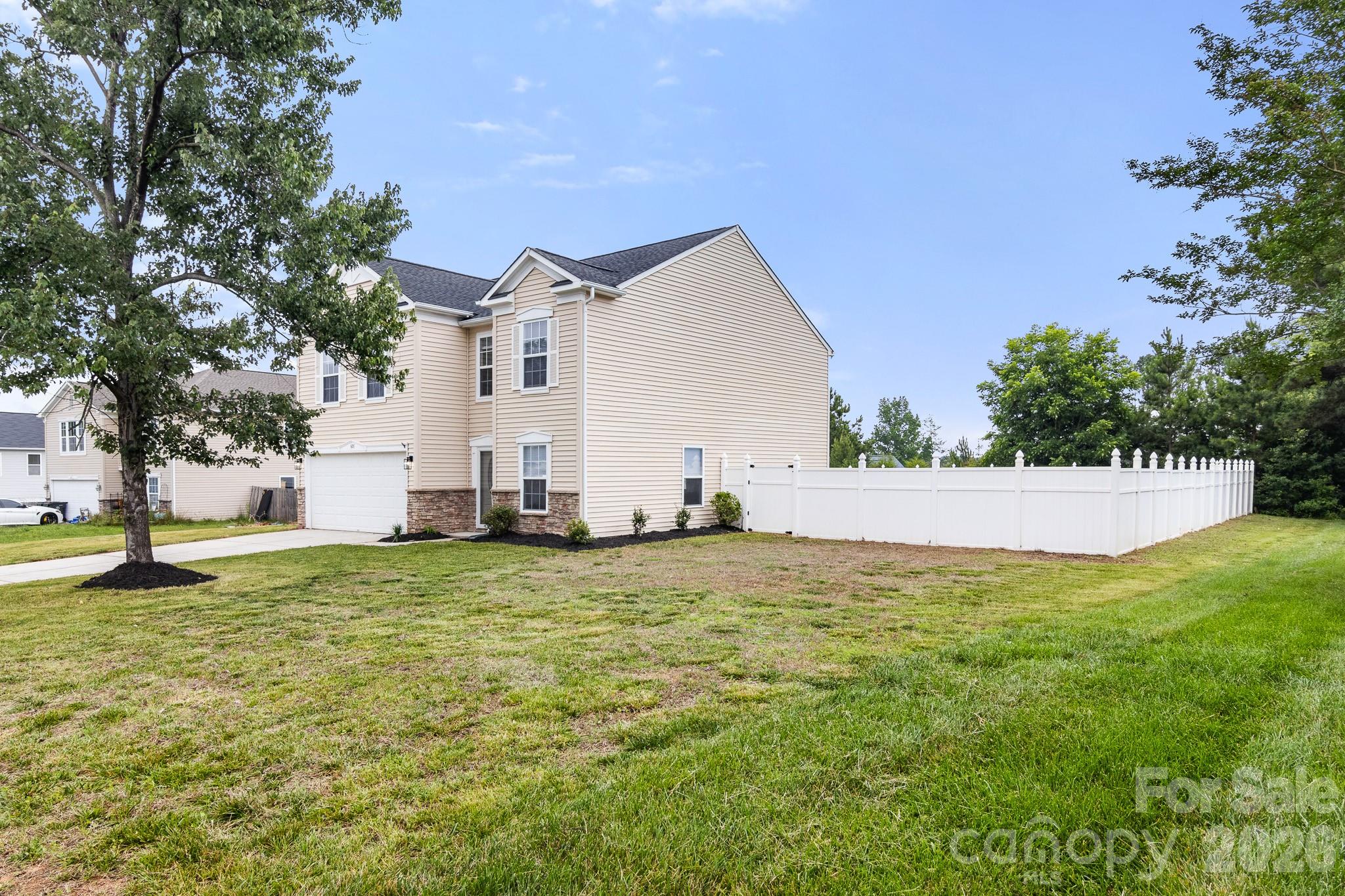 426 Brookhollow Drive — York