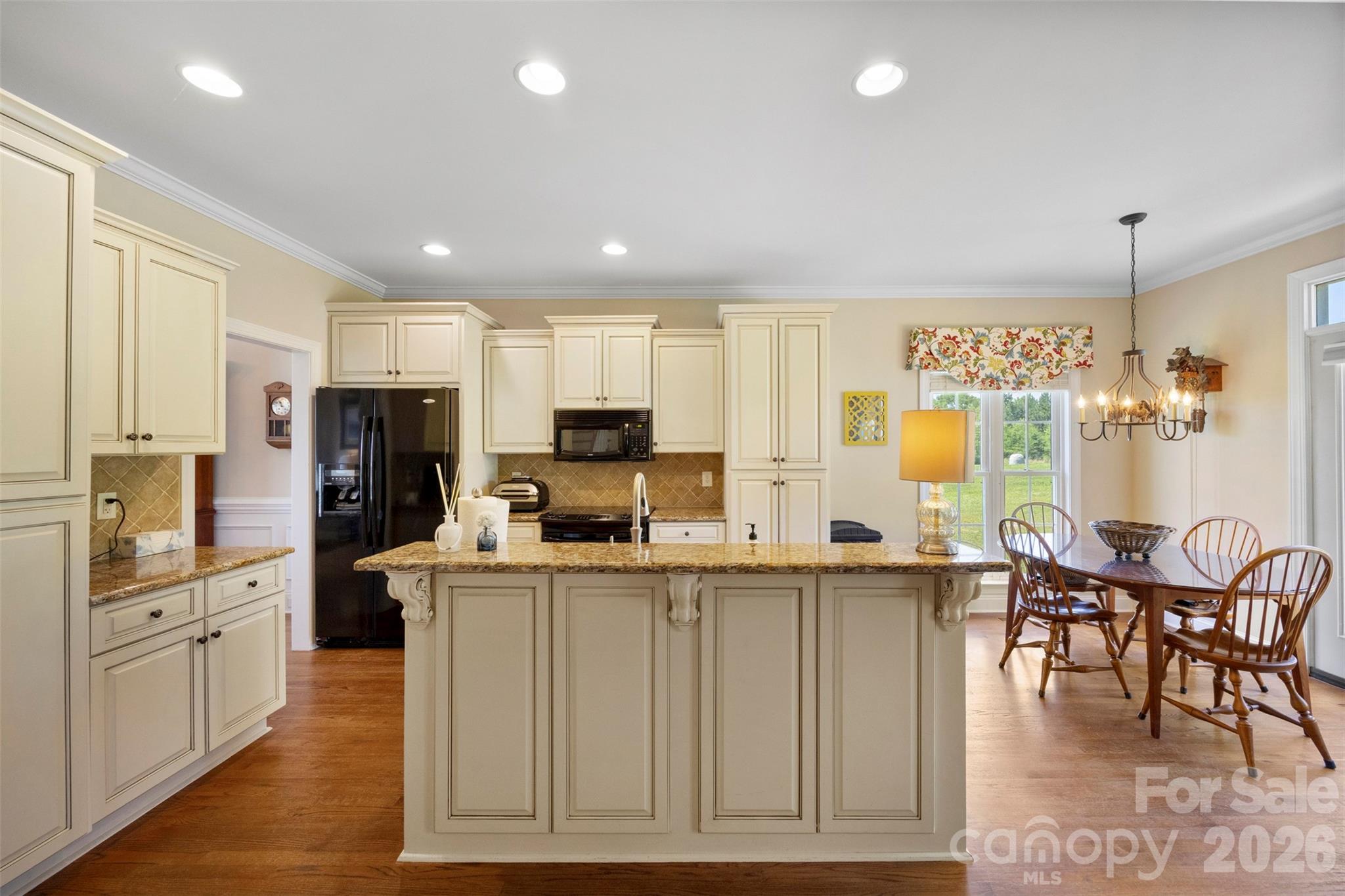 816 Springs Road — Dallas