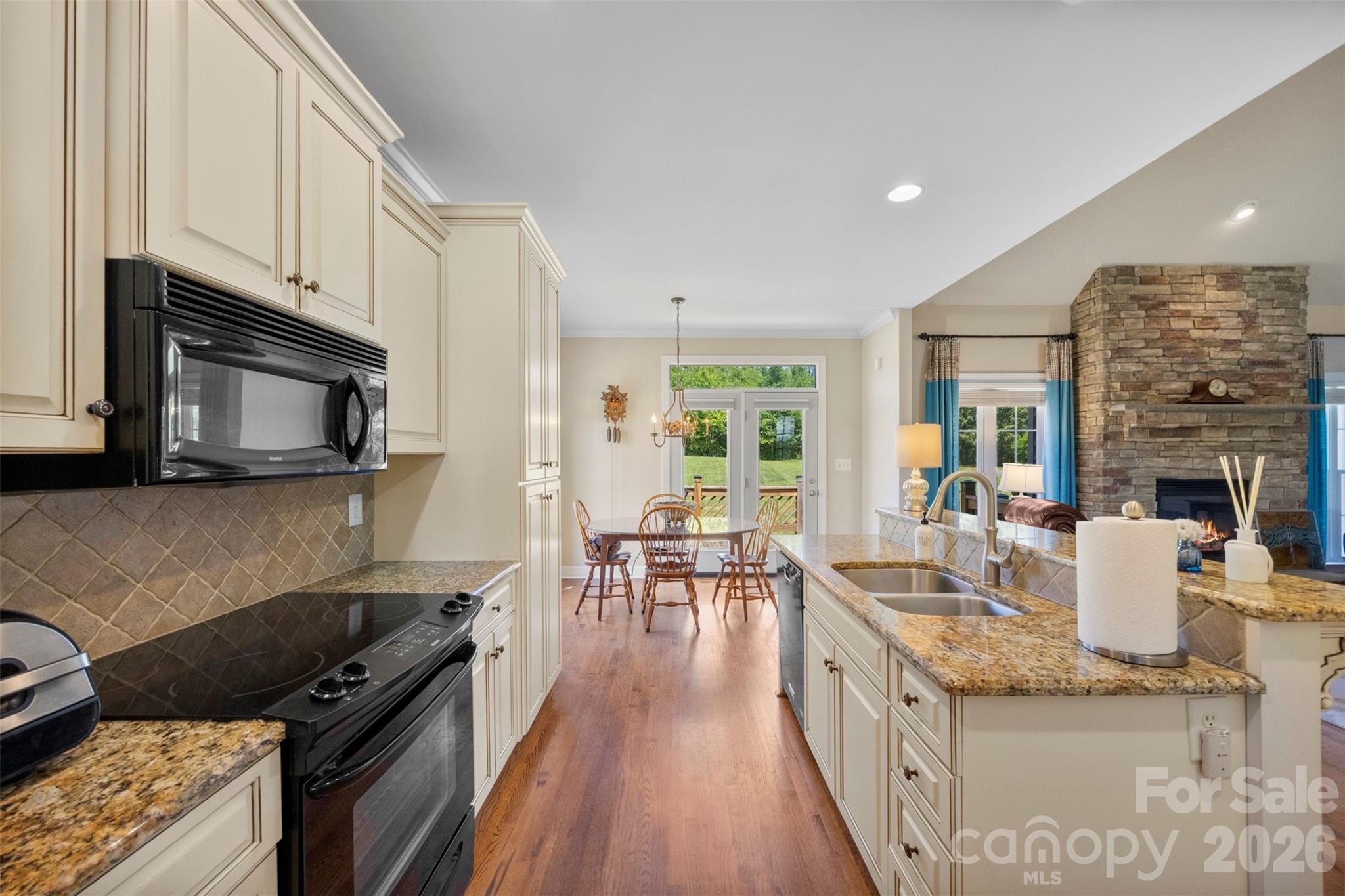 816 Springs Road — Dallas