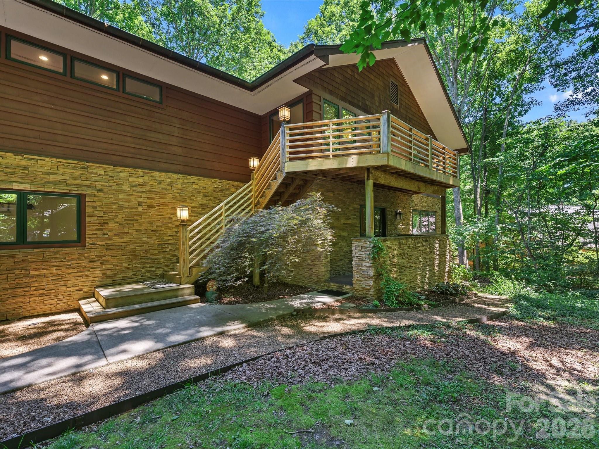 17928 Pages Pond Court — Davidson