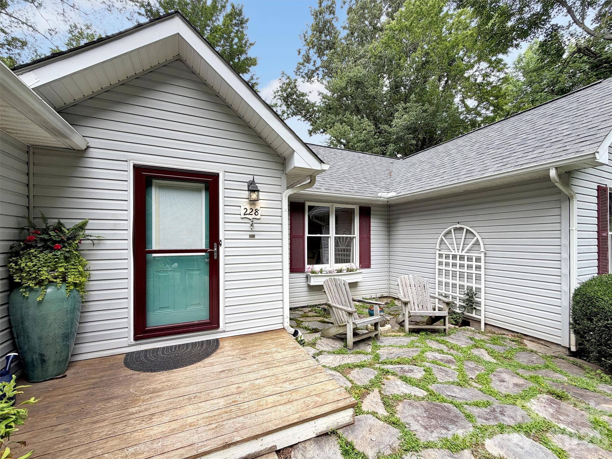 228 Crescent Drive — Lake Junaluska