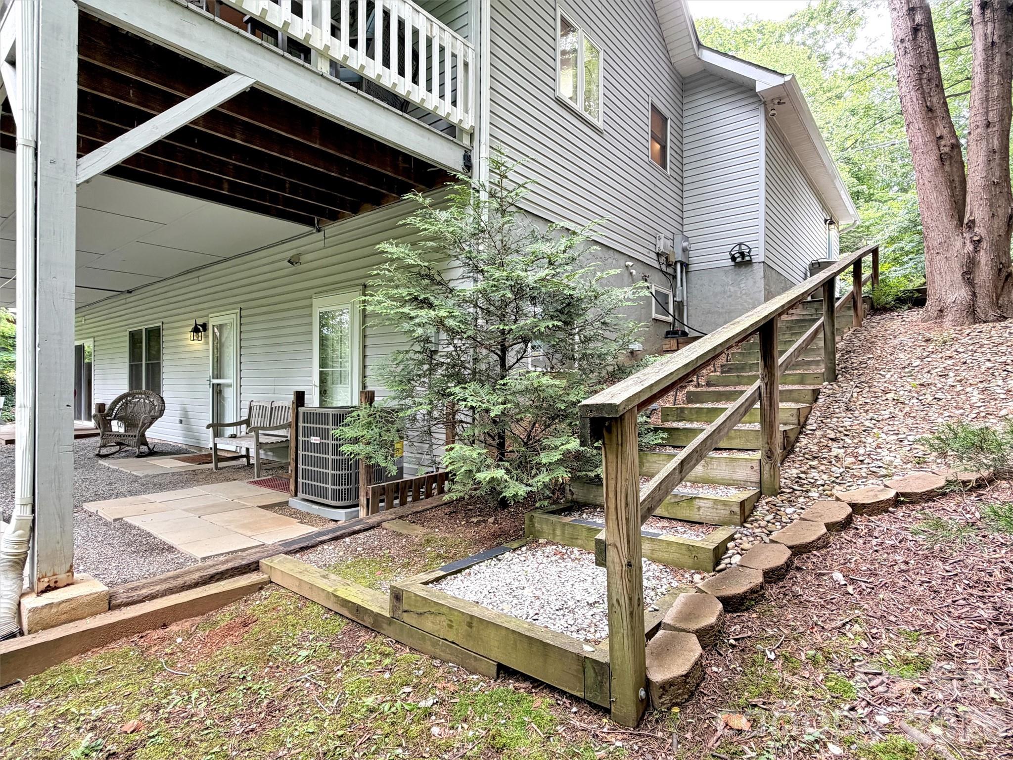 228 Crescent Drive — Lake Junaluska