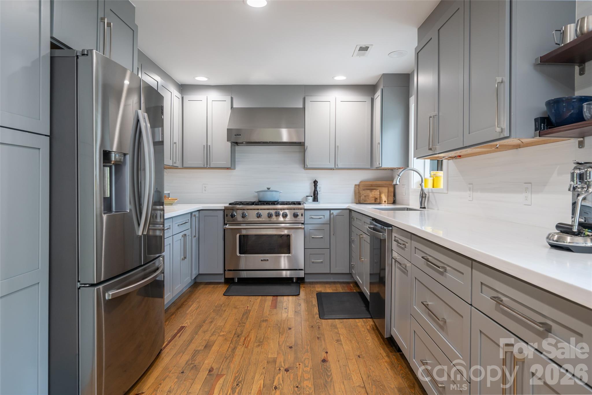 305 Lakewood Drive — Asheville