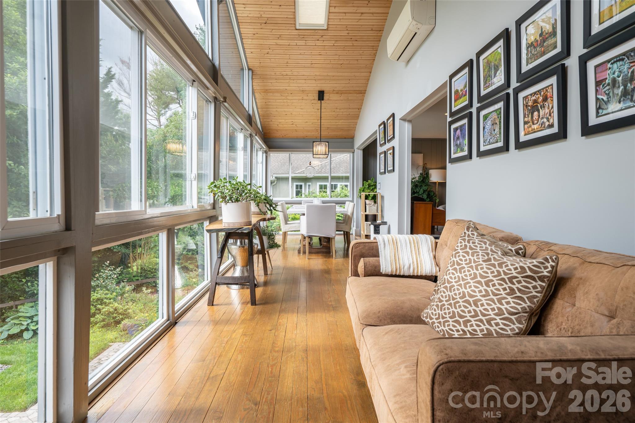 305 Lakewood Drive — Asheville