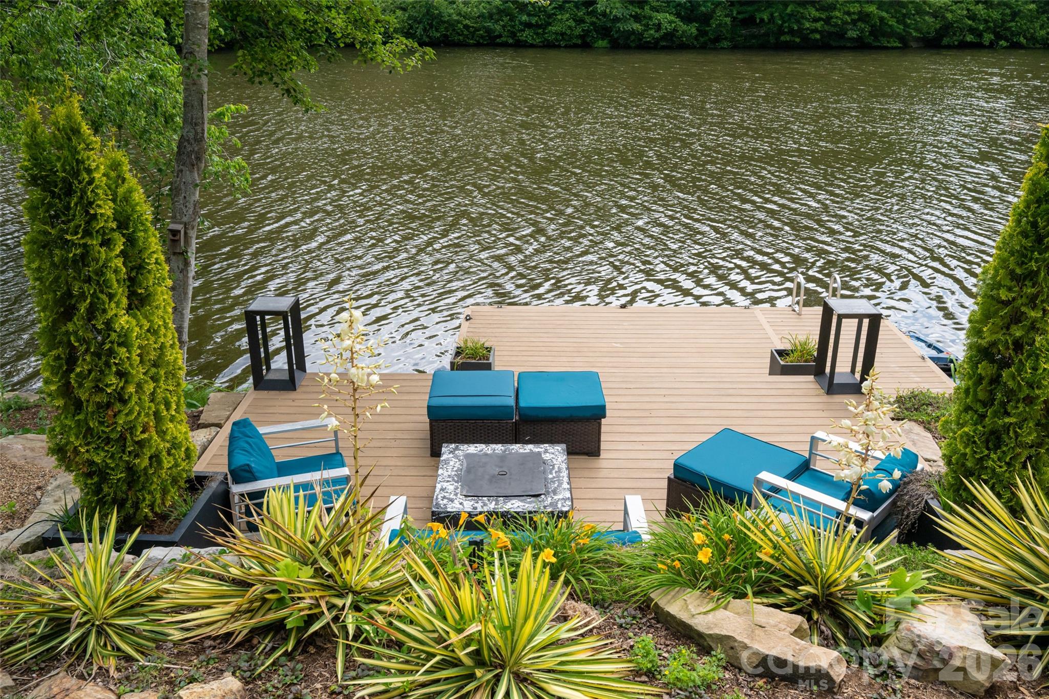 305 Lakewood Drive — Asheville