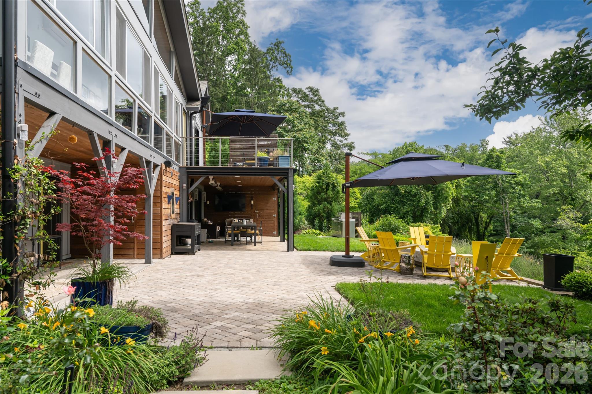 305 Lakewood Drive — Asheville