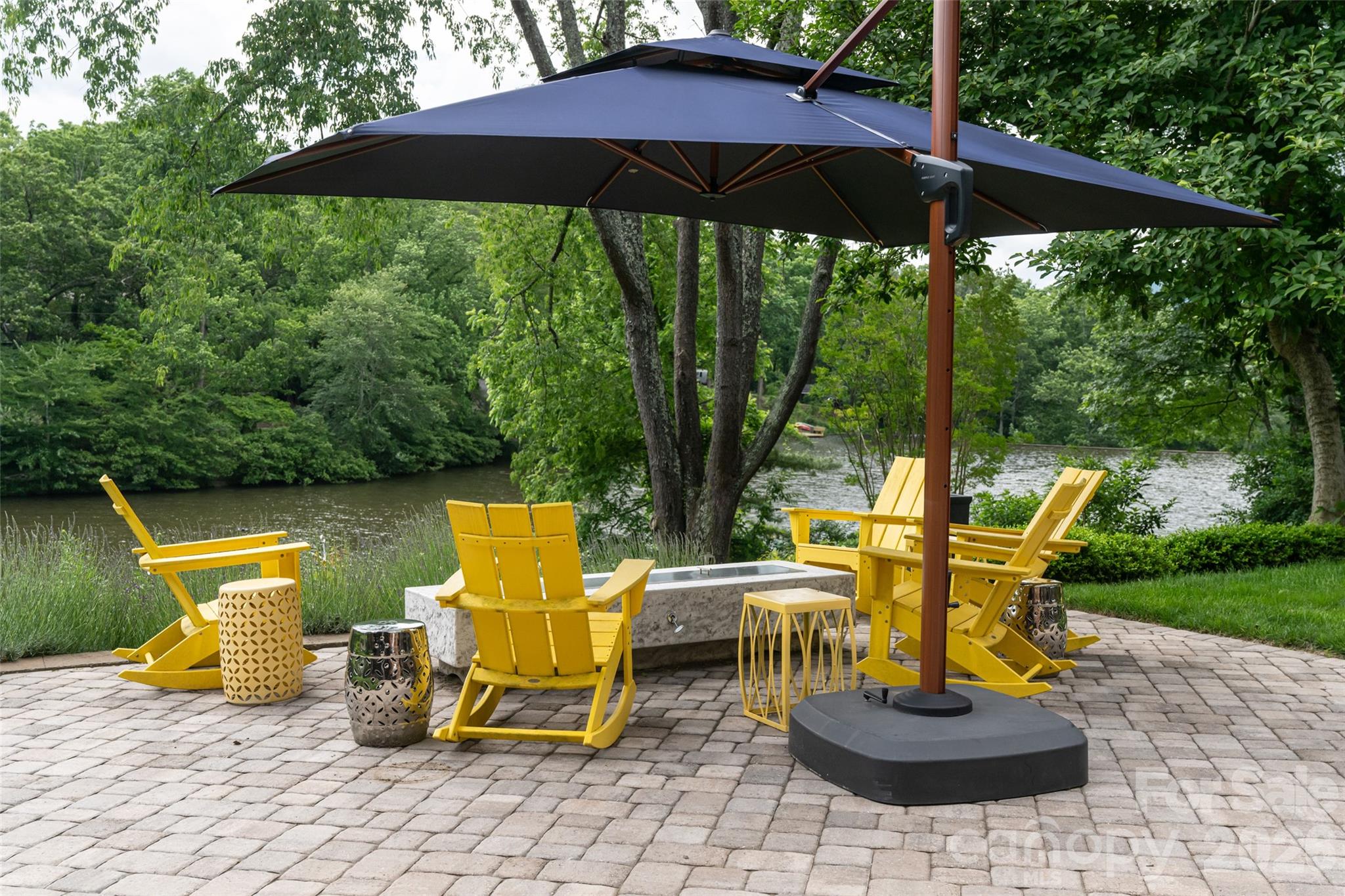 305 Lakewood Drive — Asheville