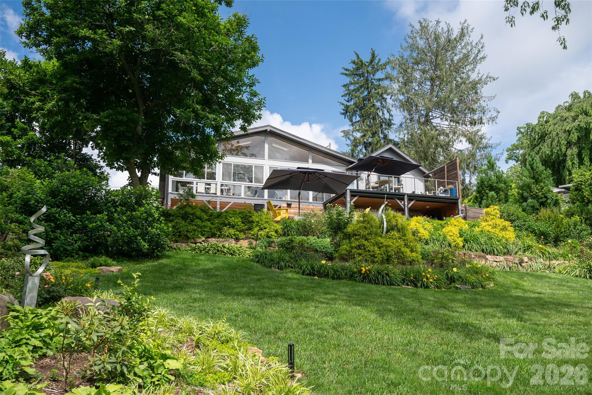 305 Lakewood Drive — Asheville