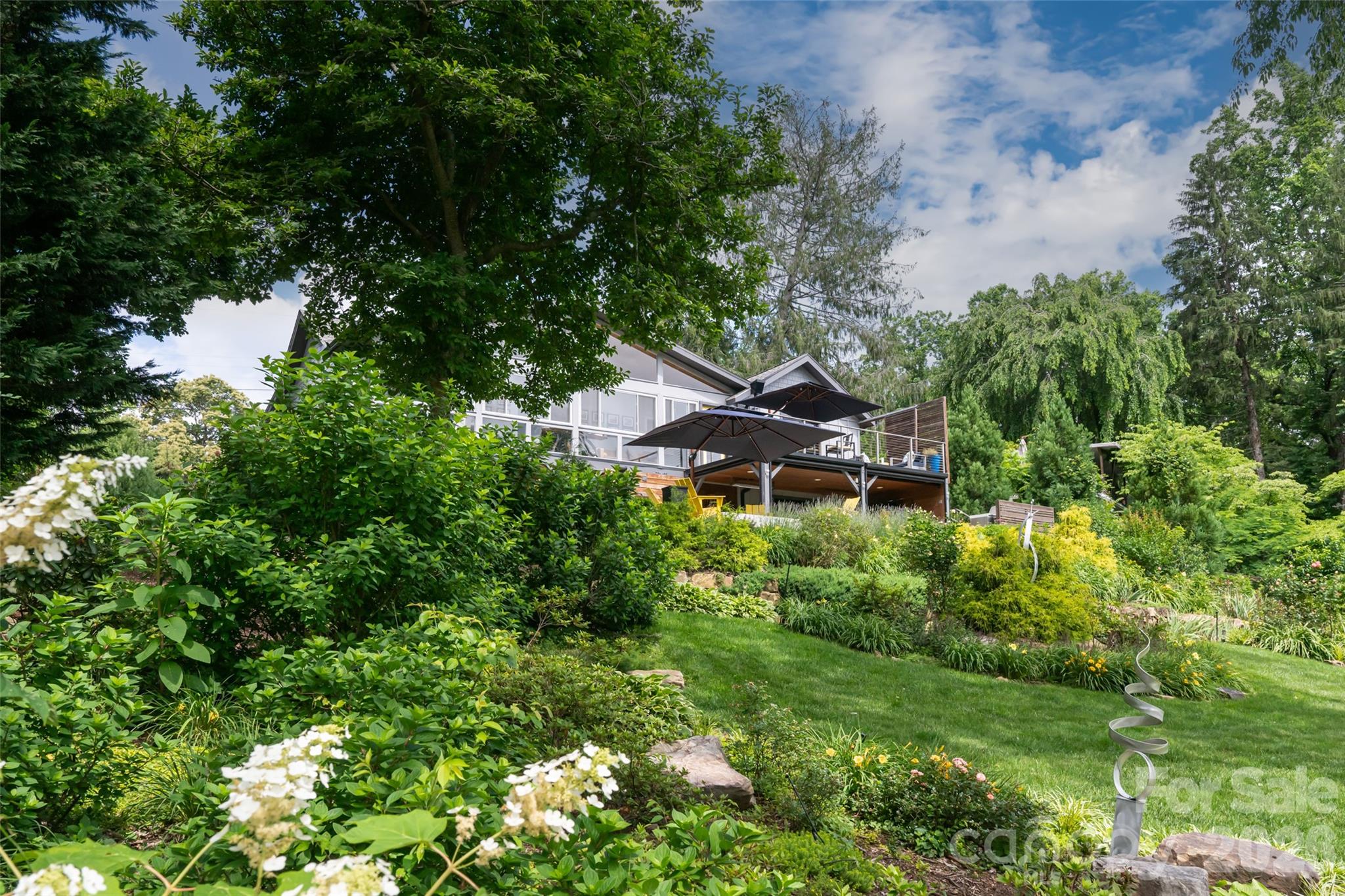 305 Lakewood Drive — Asheville