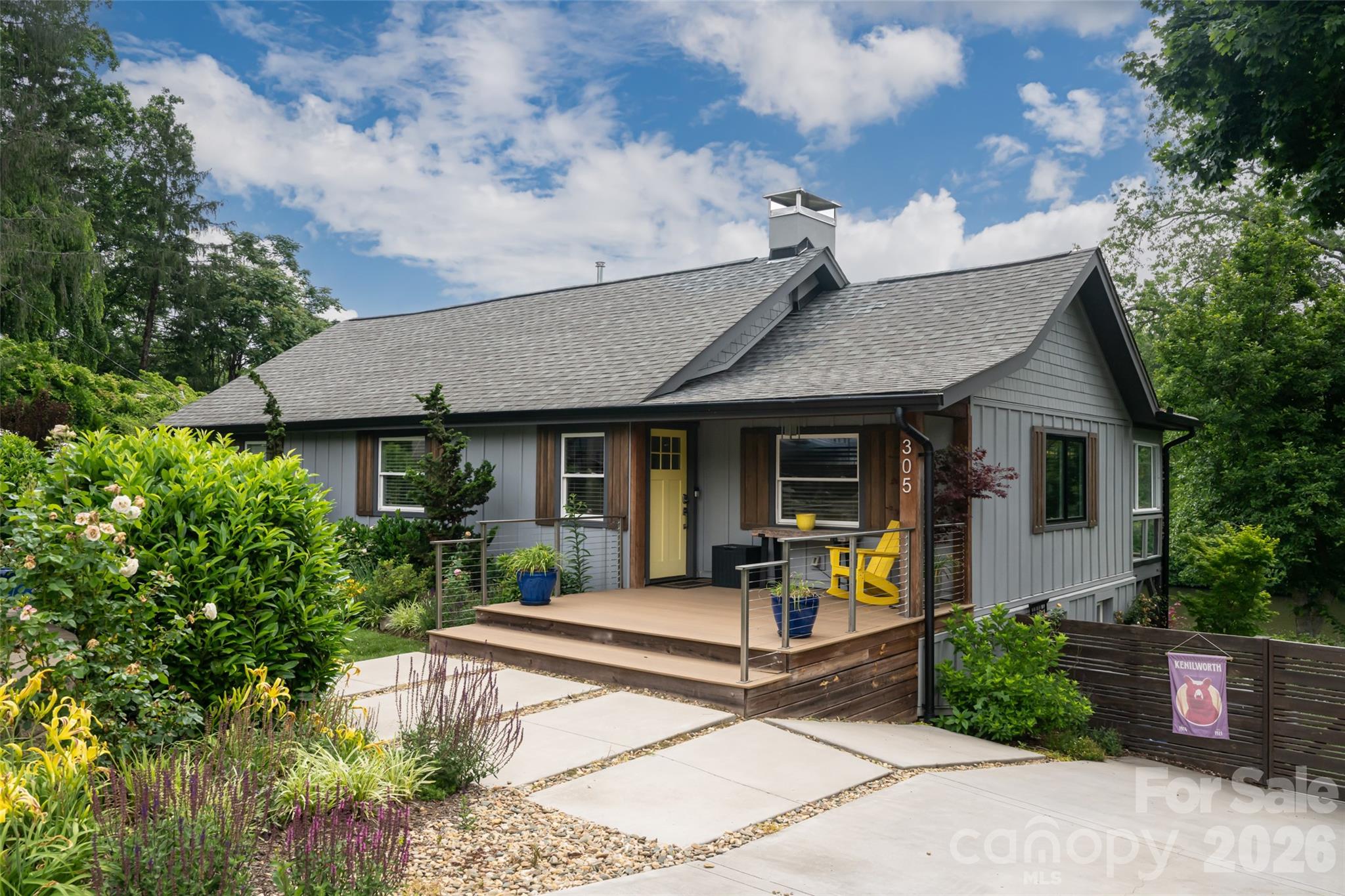 305 Lakewood Drive — Asheville