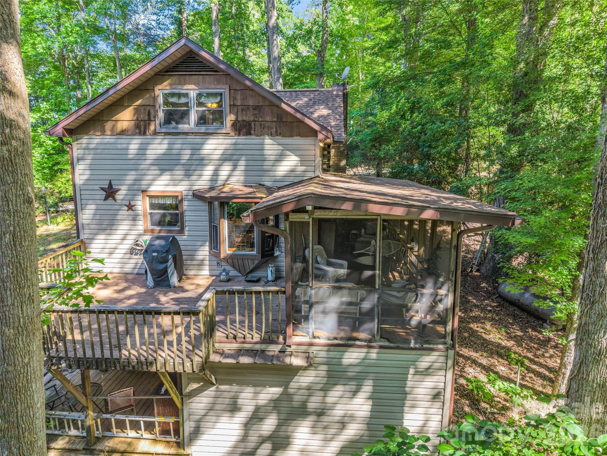 1208 Forest Lake Heights Drive — Nebo