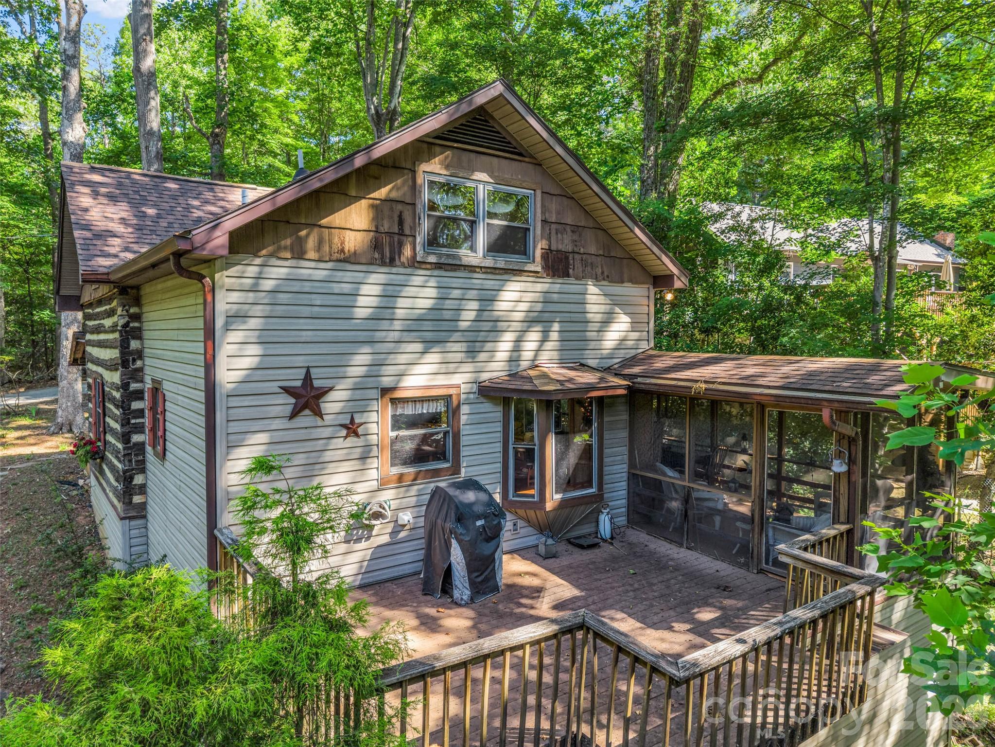 1208 Forest Lake Heights Drive — Nebo