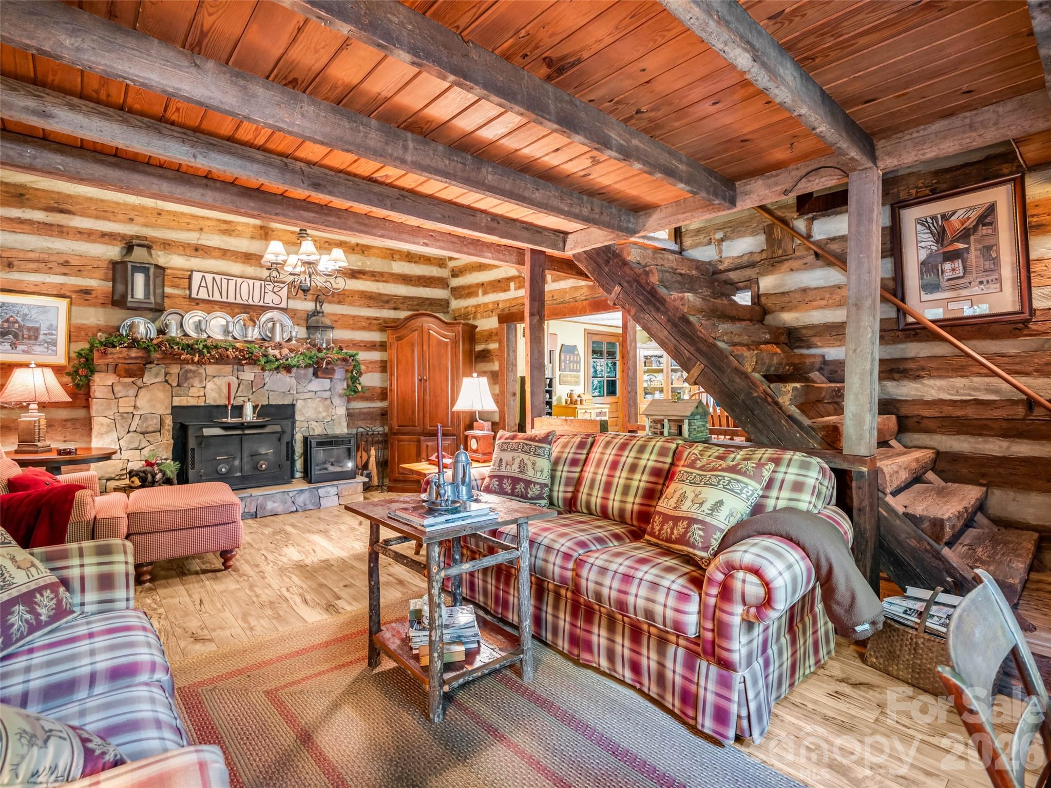 1208 Forest Lake Heights Drive — Nebo