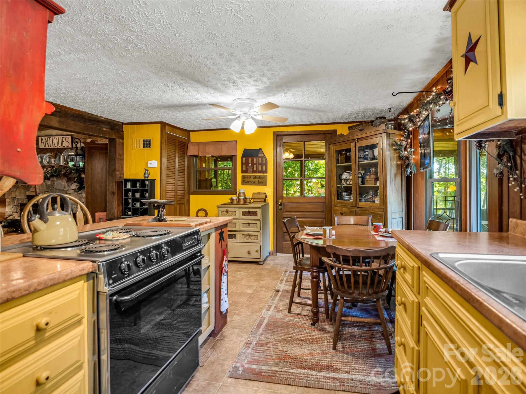 1208 Forest Lake Heights Drive — Nebo