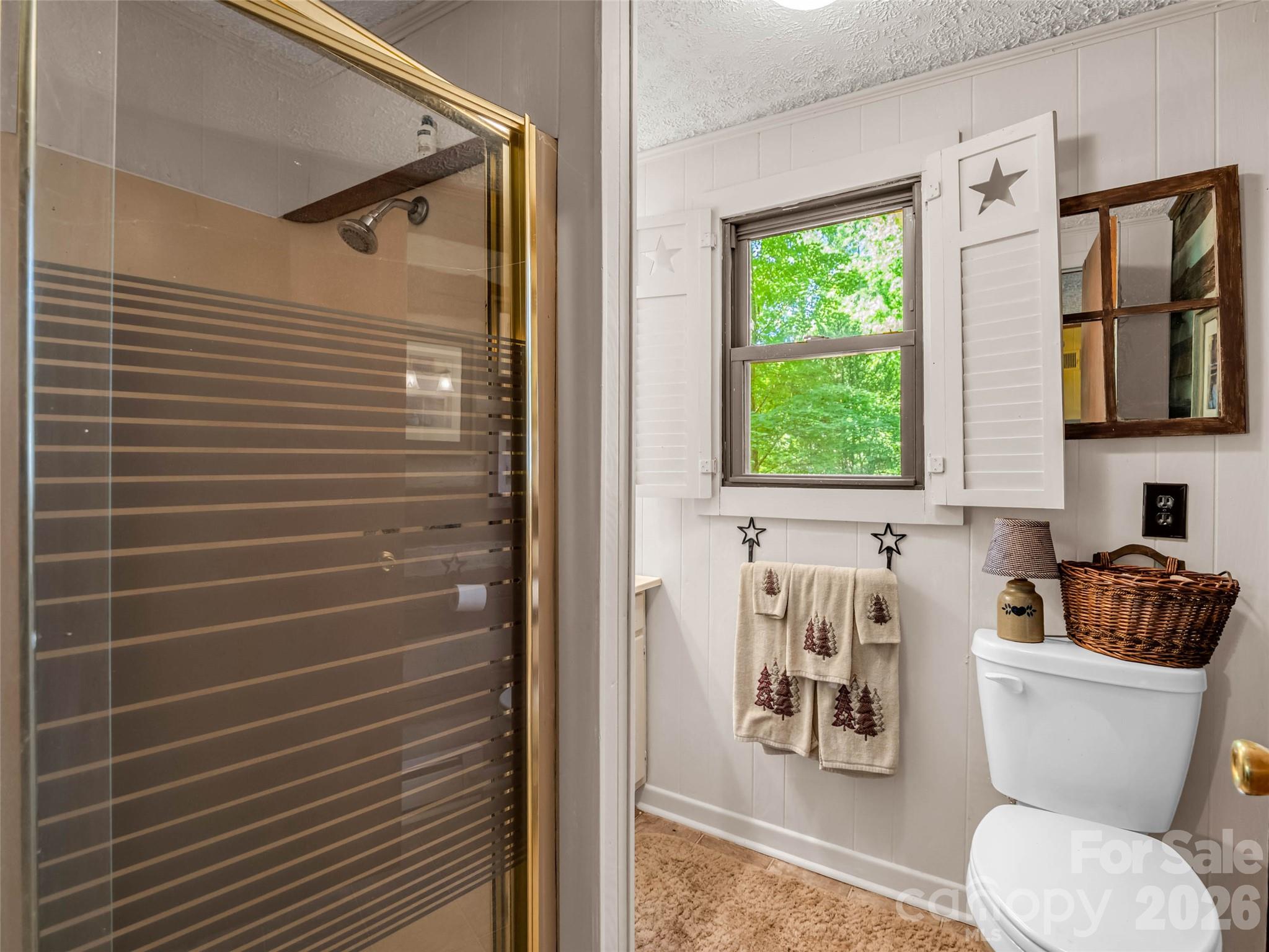 1208 Forest Lake Heights Drive — Nebo