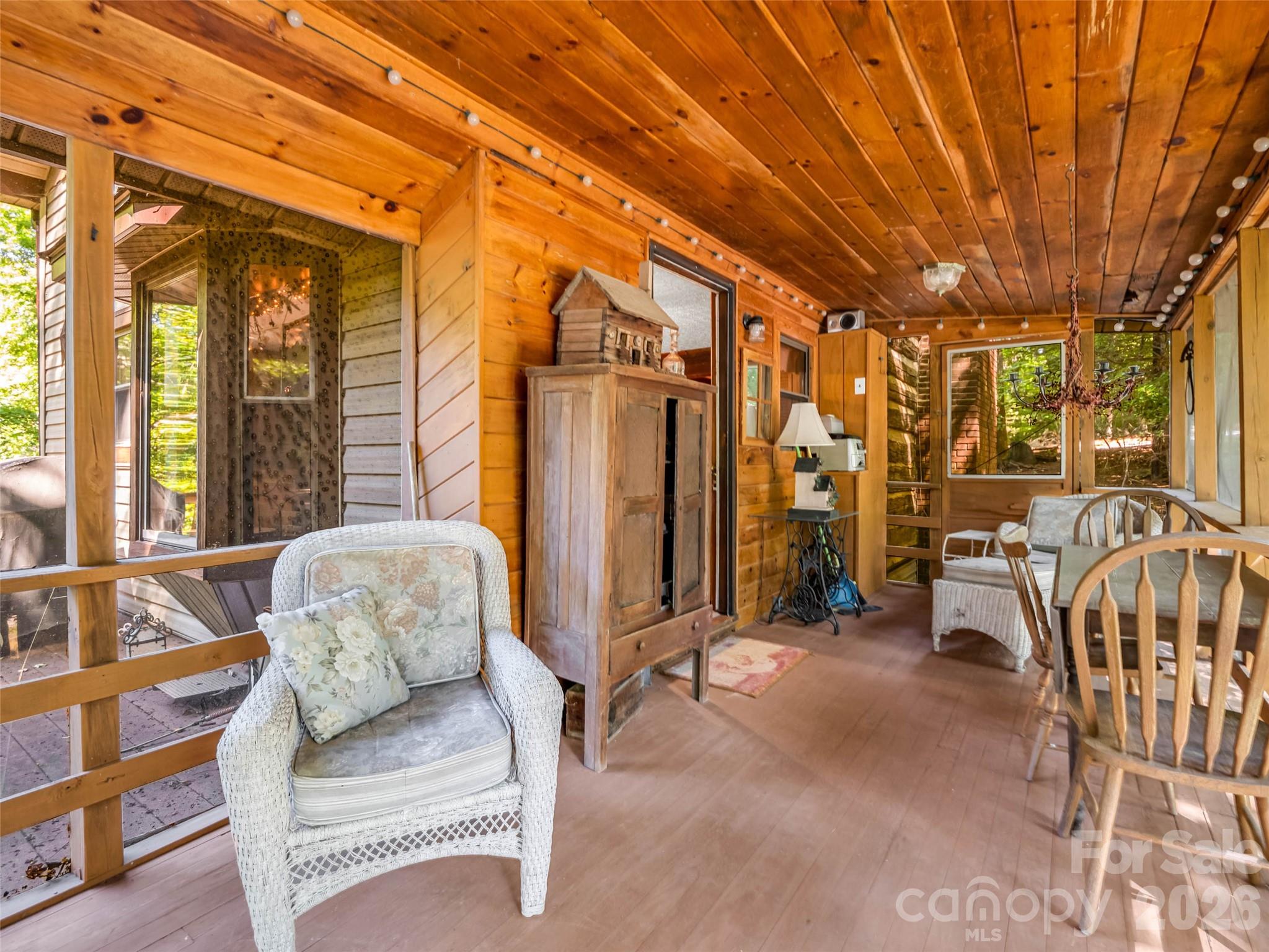 1208 Forest Lake Heights Drive — Nebo