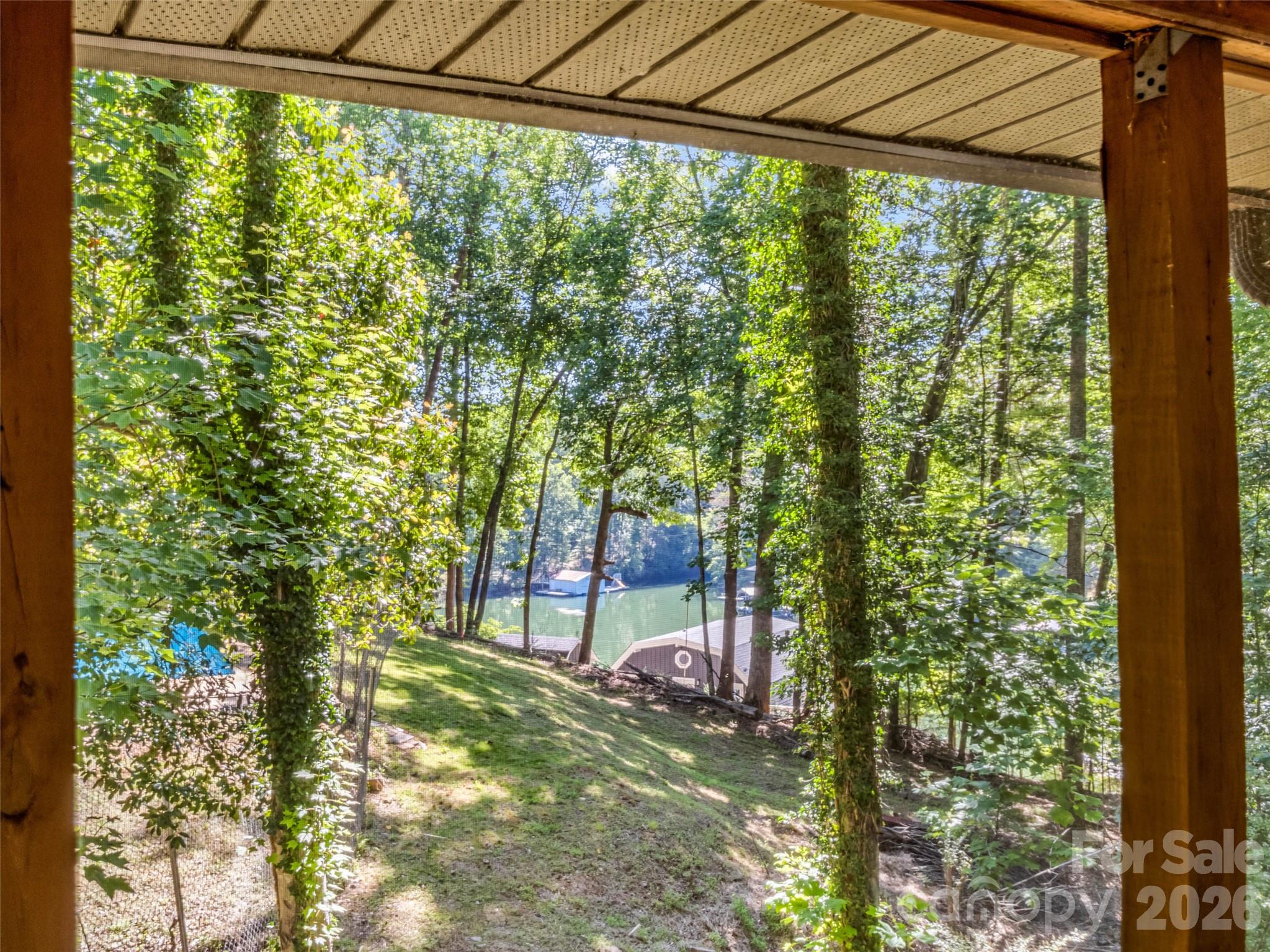 1208 Forest Lake Heights Drive — Nebo