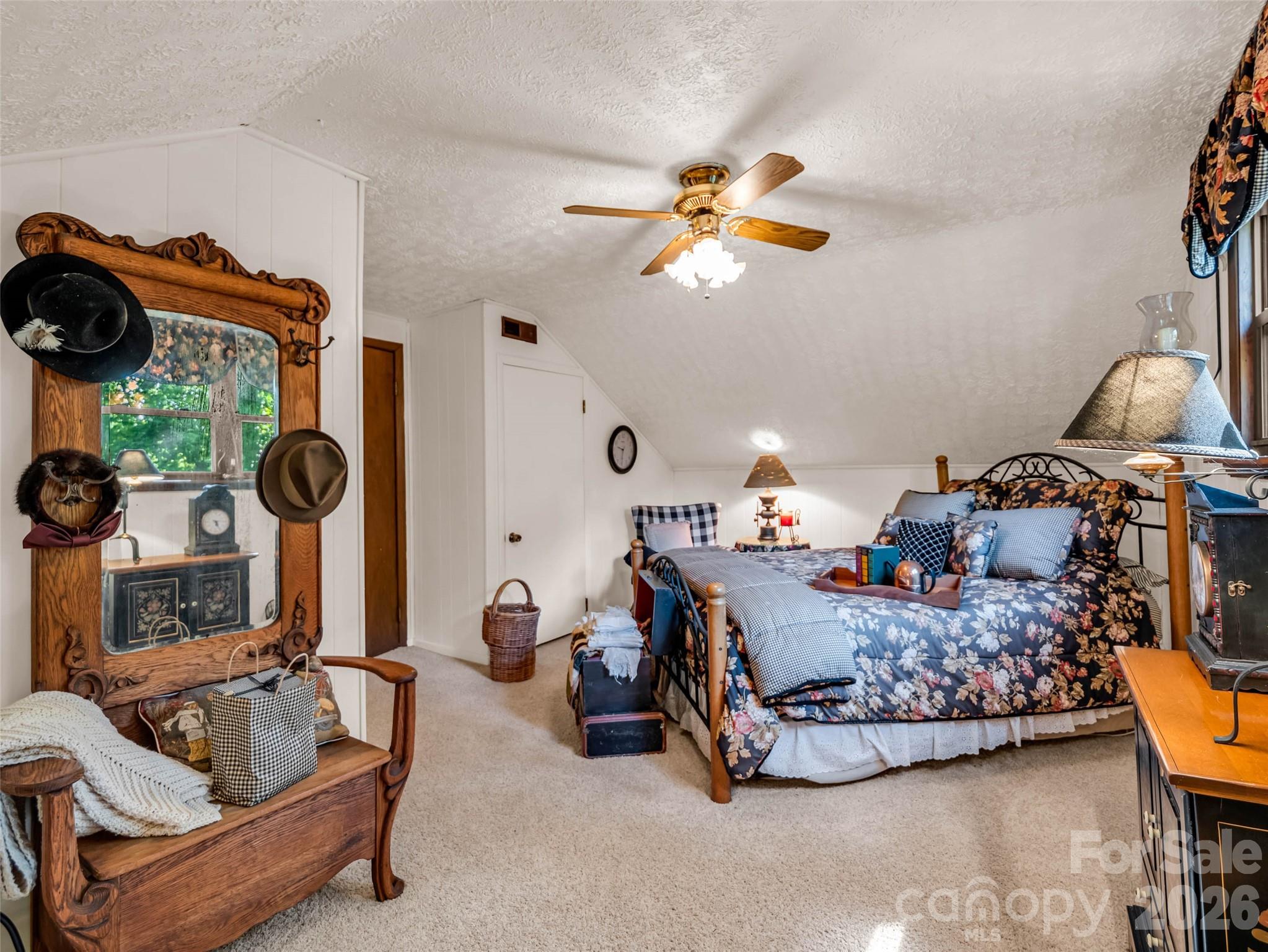 1208 Forest Lake Heights Drive — Nebo