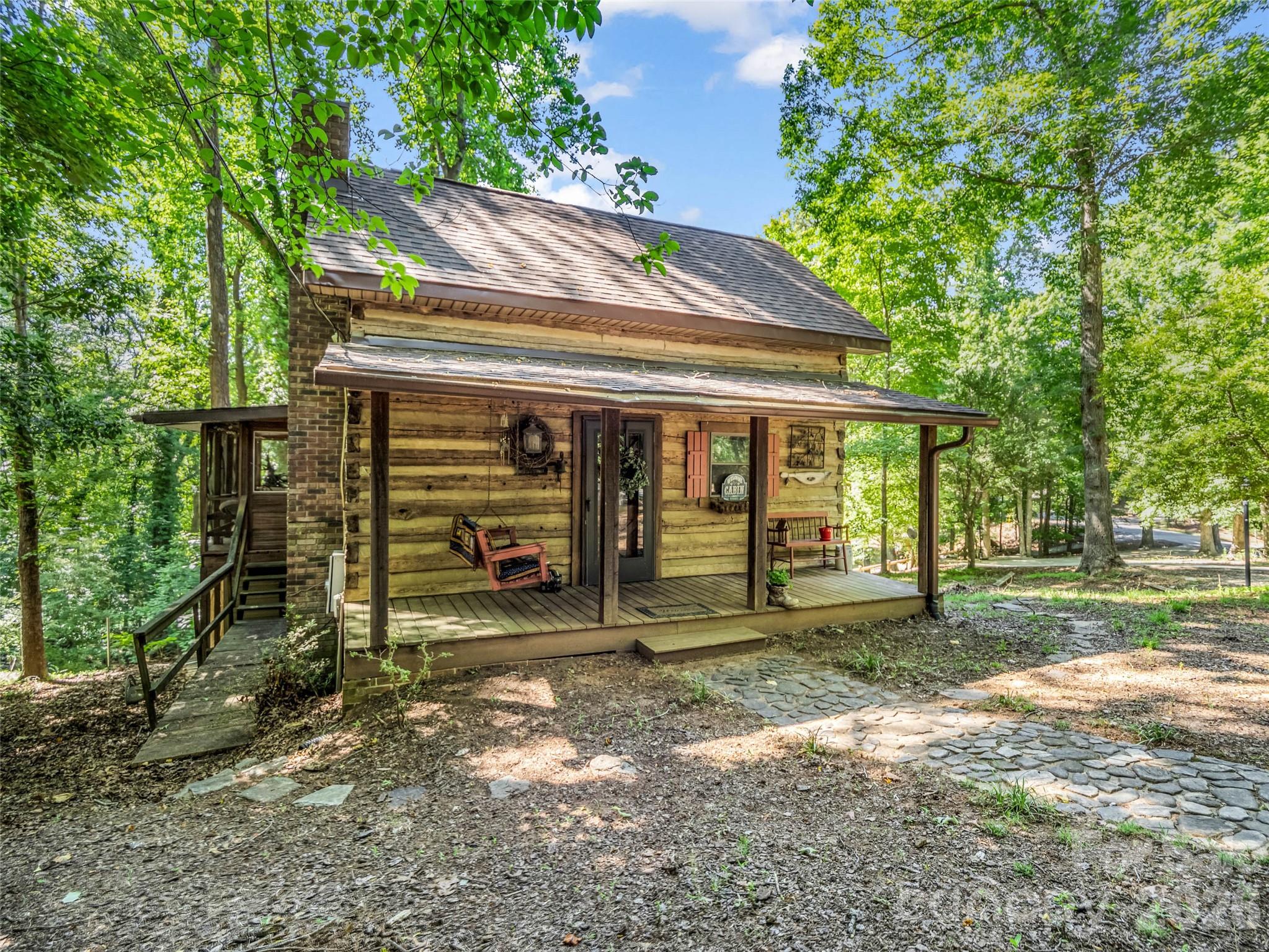 1208 Forest Lake Heights Drive — Nebo