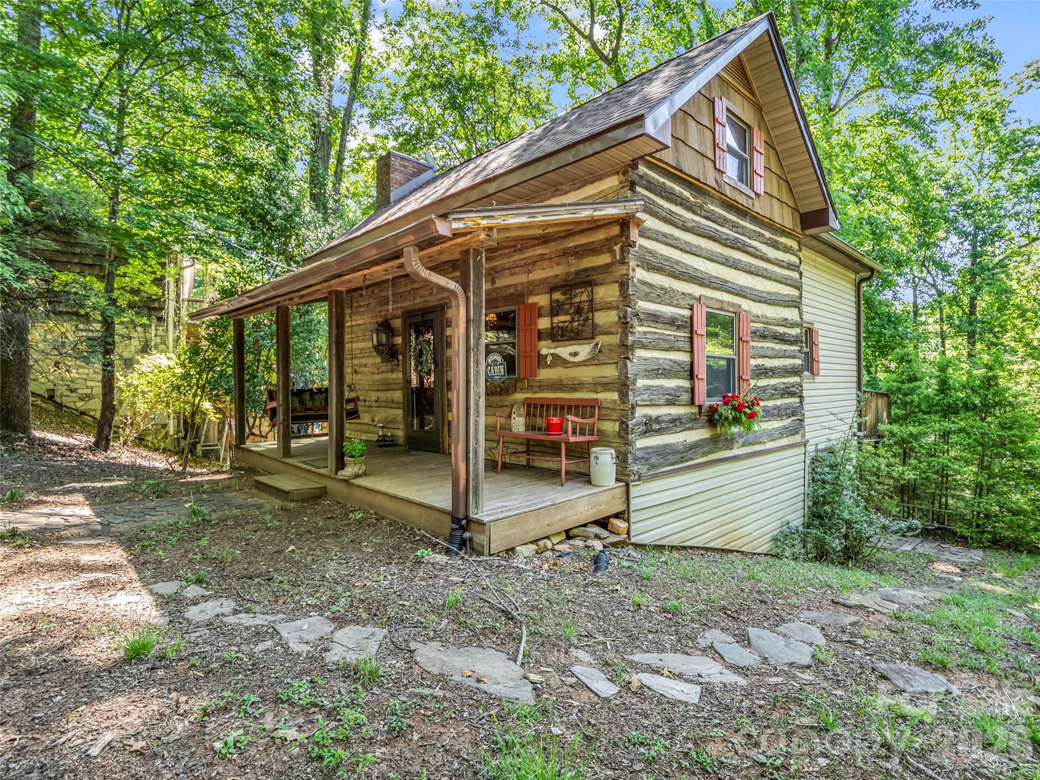 1208 Forest Lake Heights Drive — Nebo