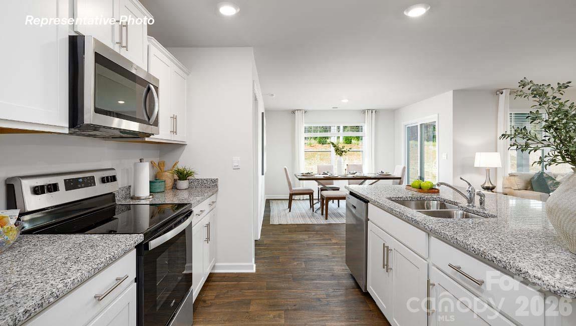 1012 Horizon Lane — Chester