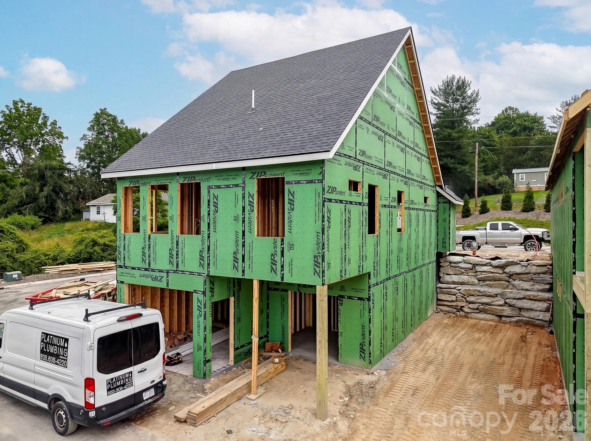 165 Martha Avenue — Hendersonville