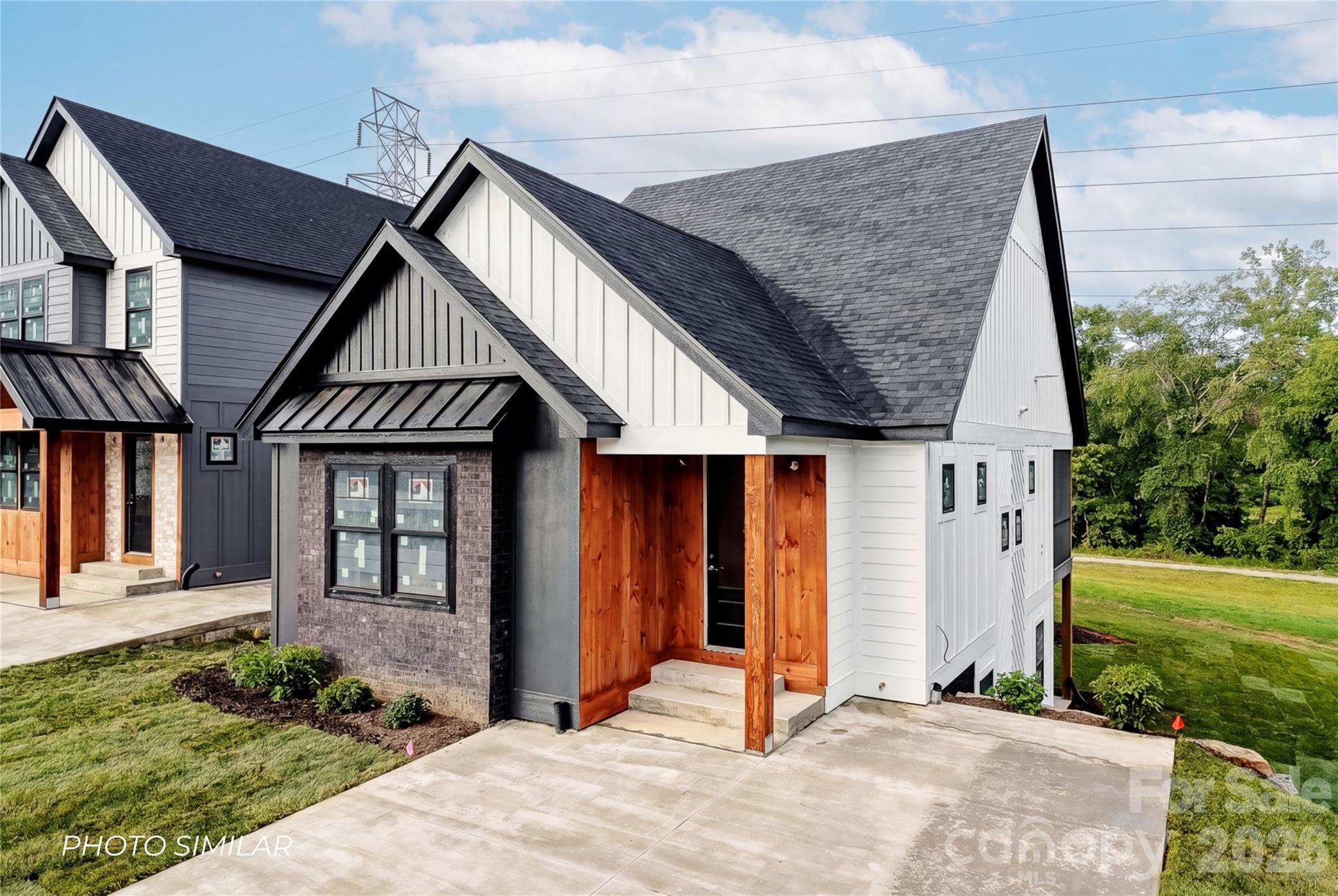 165 Martha Avenue — Hendersonville