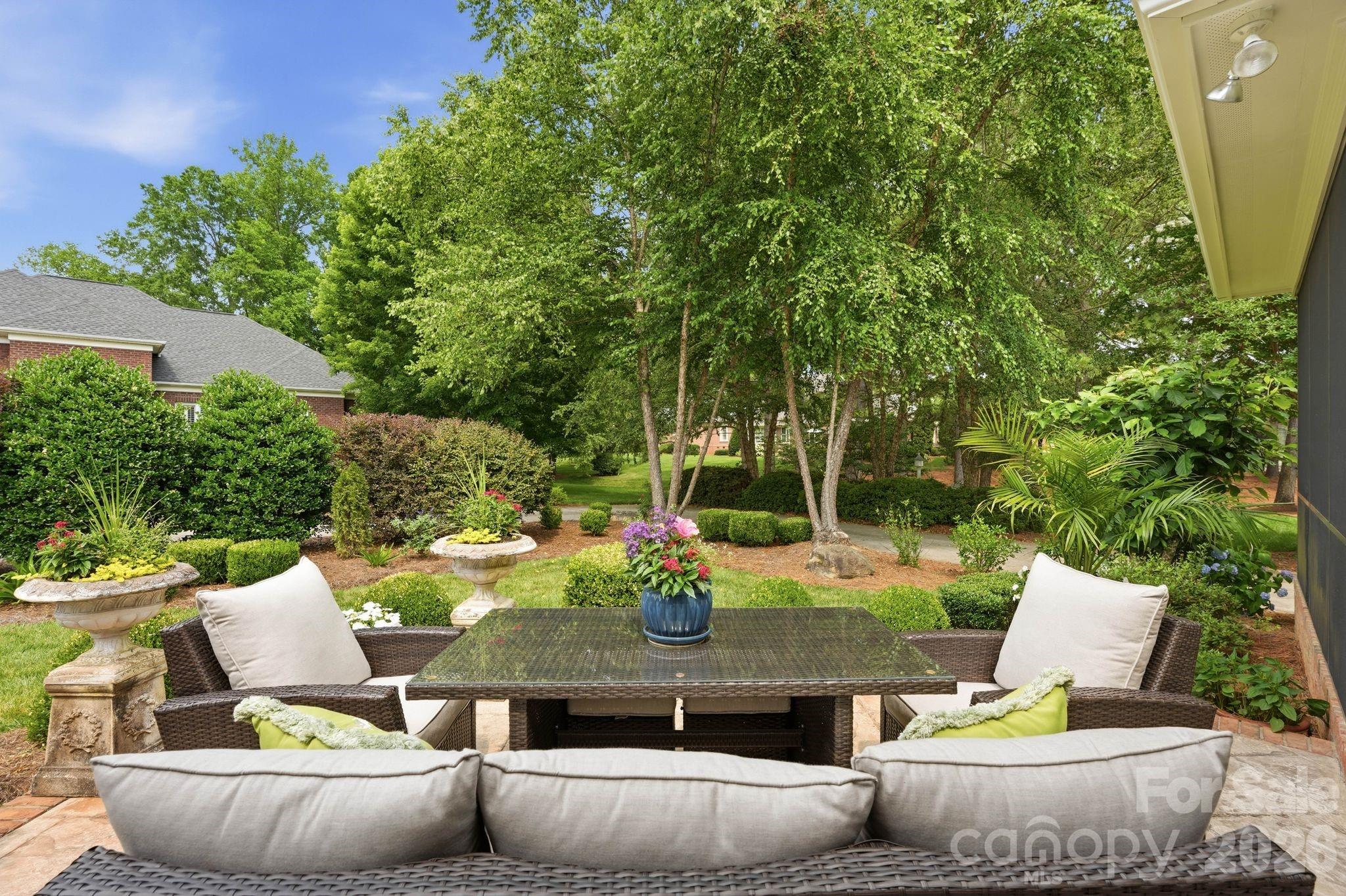 18527 Carnegie Overlook Boulevard — Davidson