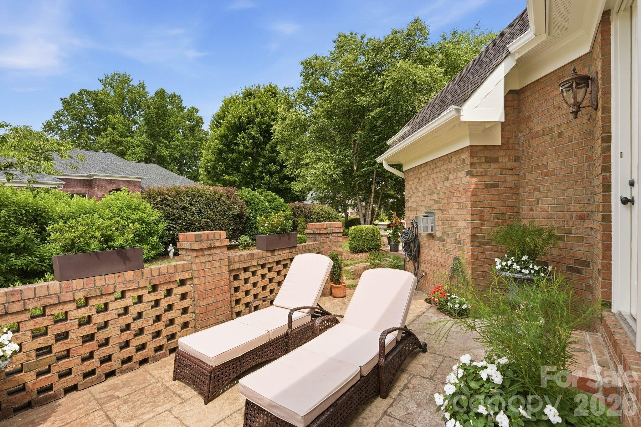 18527 Carnegie Overlook Boulevard — Davidson