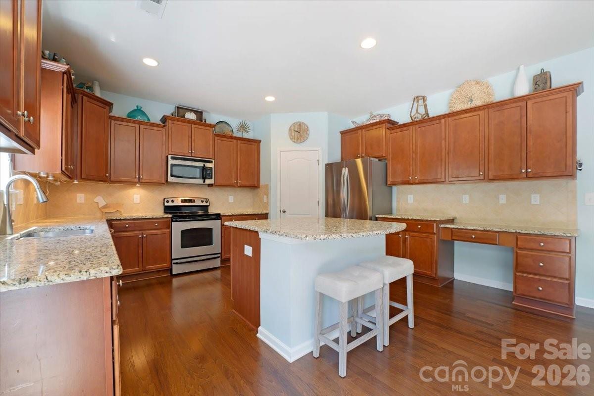 9718 Loughlin Lane — Charlotte