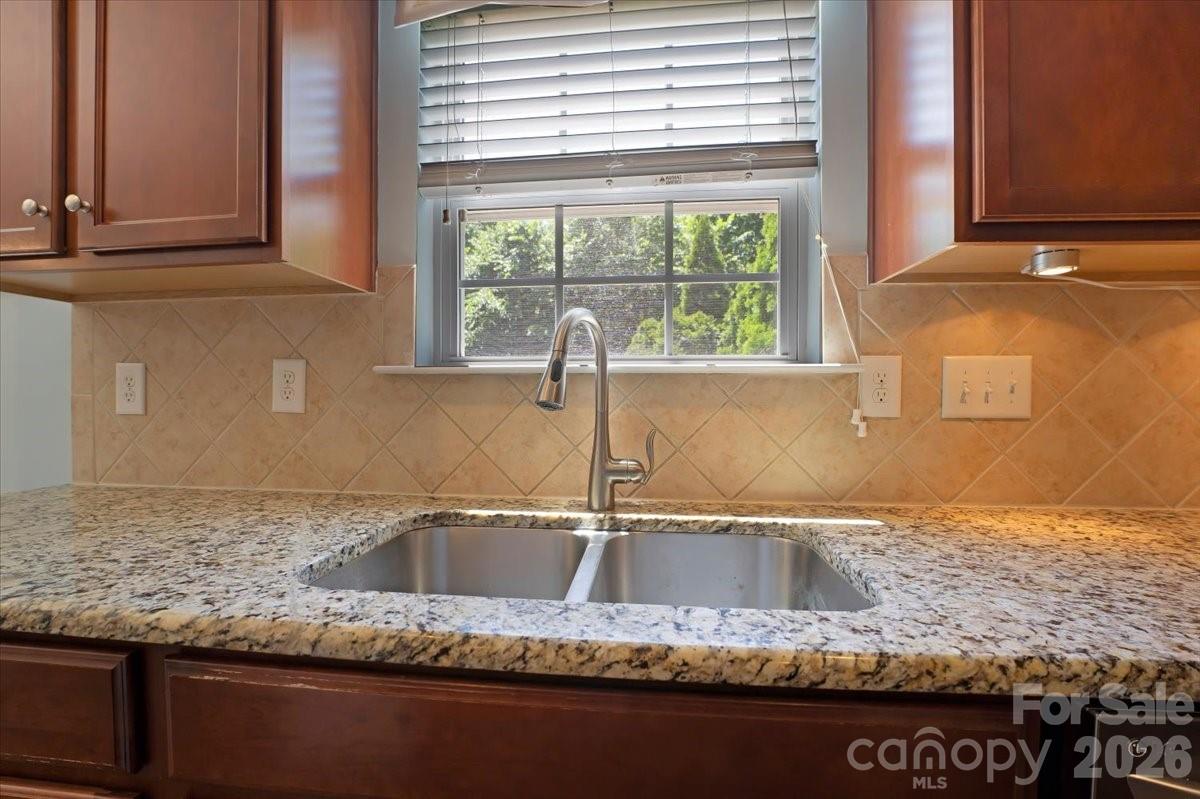 9718 Loughlin Lane — Charlotte