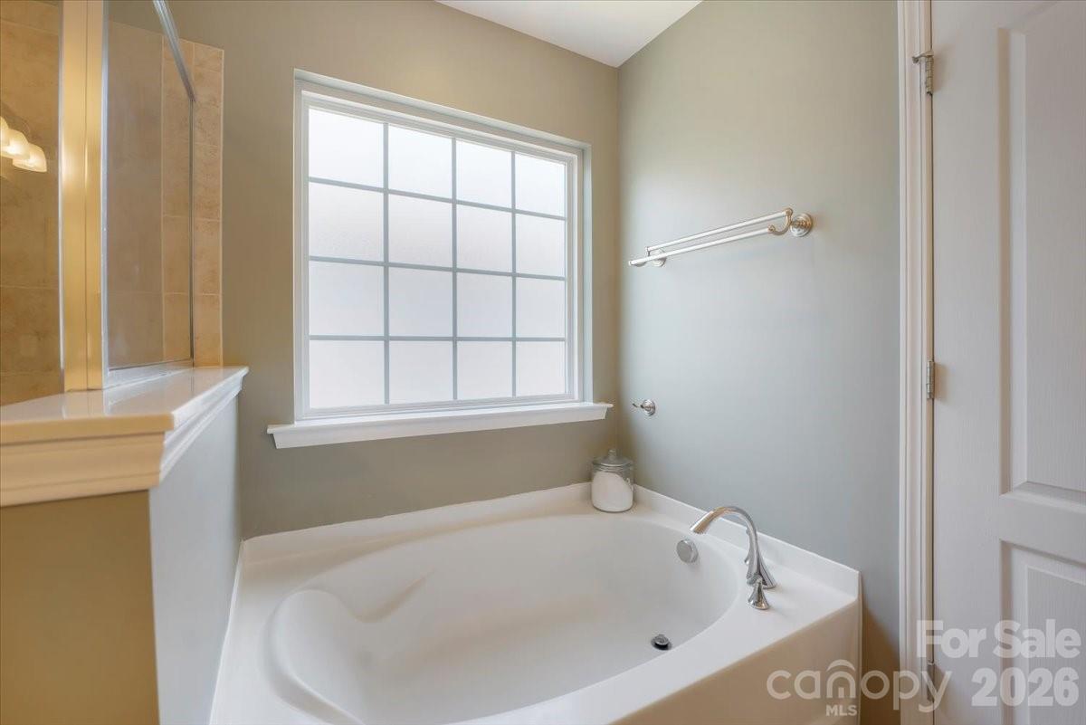 9718 Loughlin Lane — Charlotte