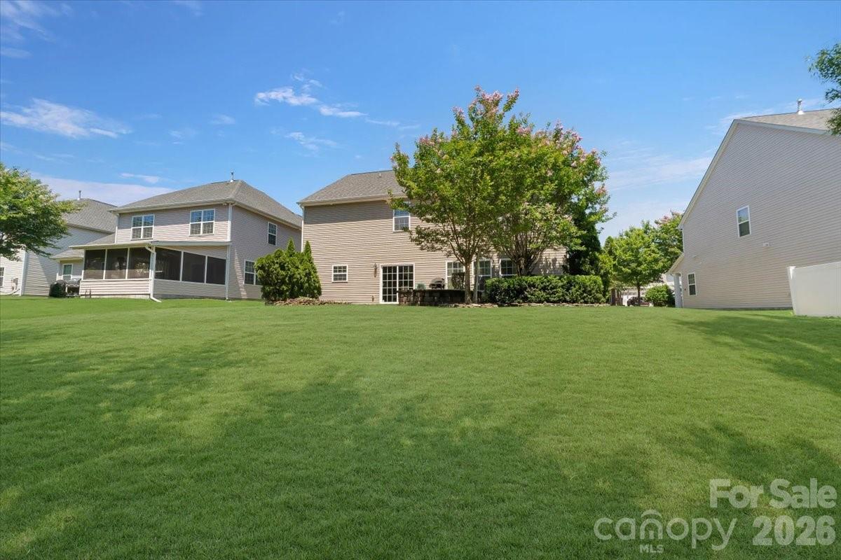 9718 Loughlin Lane — Charlotte