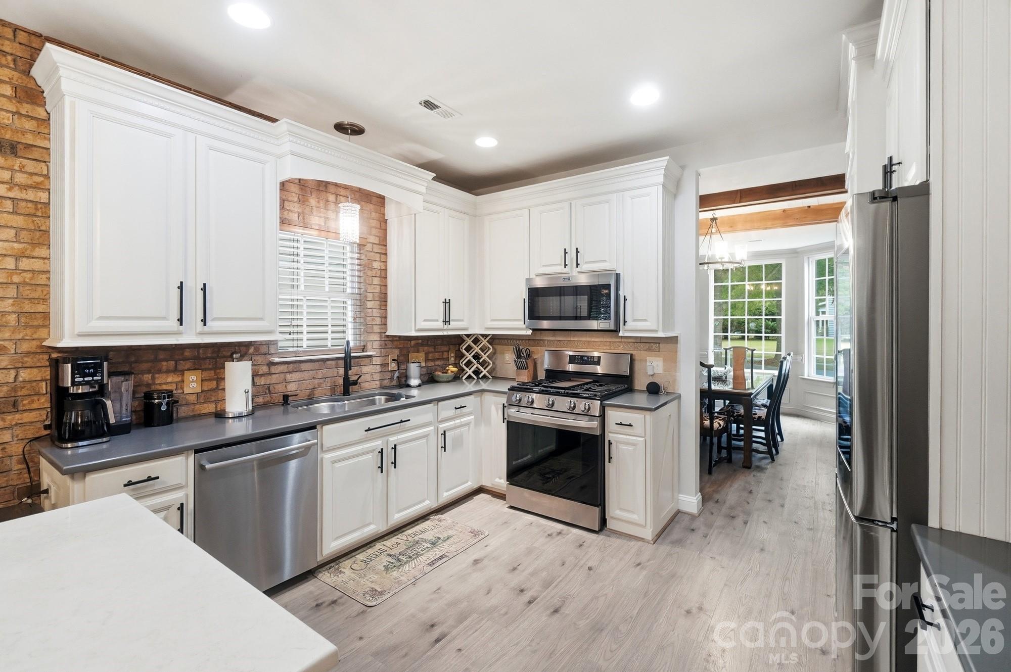 1424 Ridge Haven Road — Waxhaw