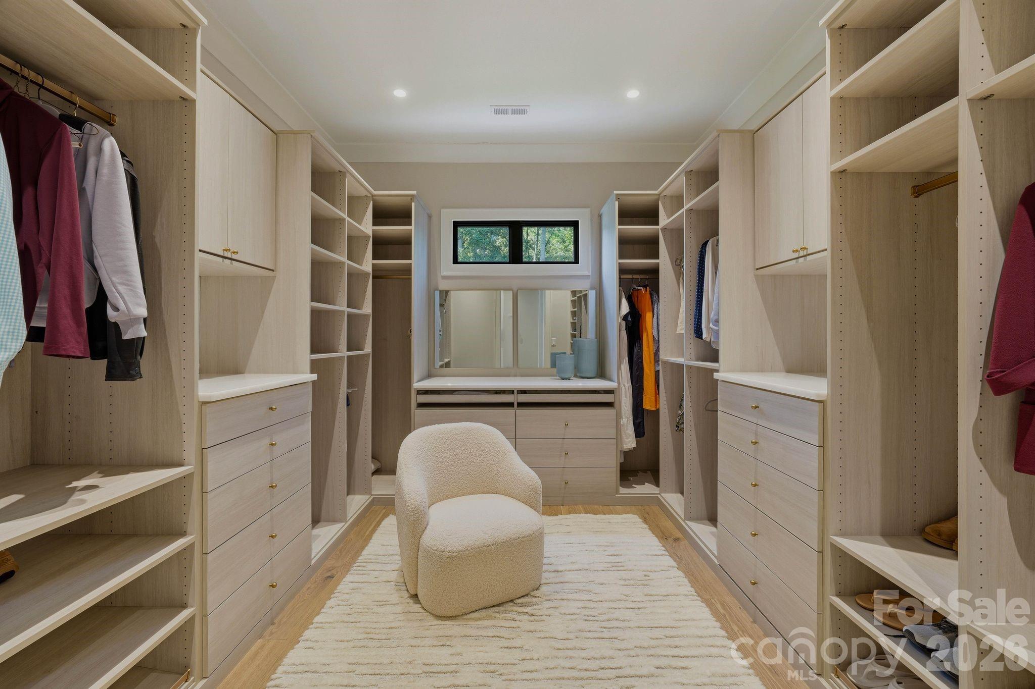 5915 Kiowa Road — Clover