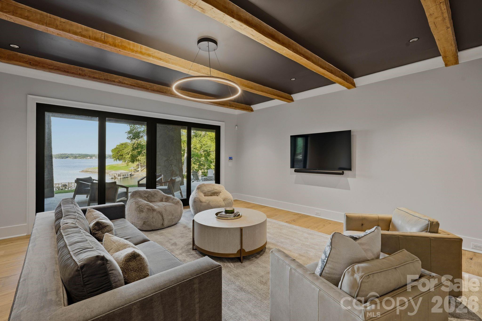 5915 Kiowa Road — Clover